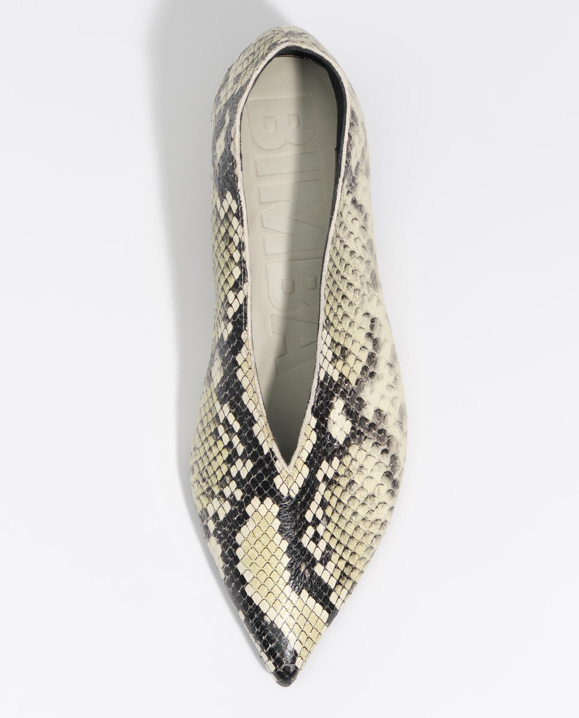 Sapatos de Salto em Pele Serpente de Salto Baixo Marfim-5