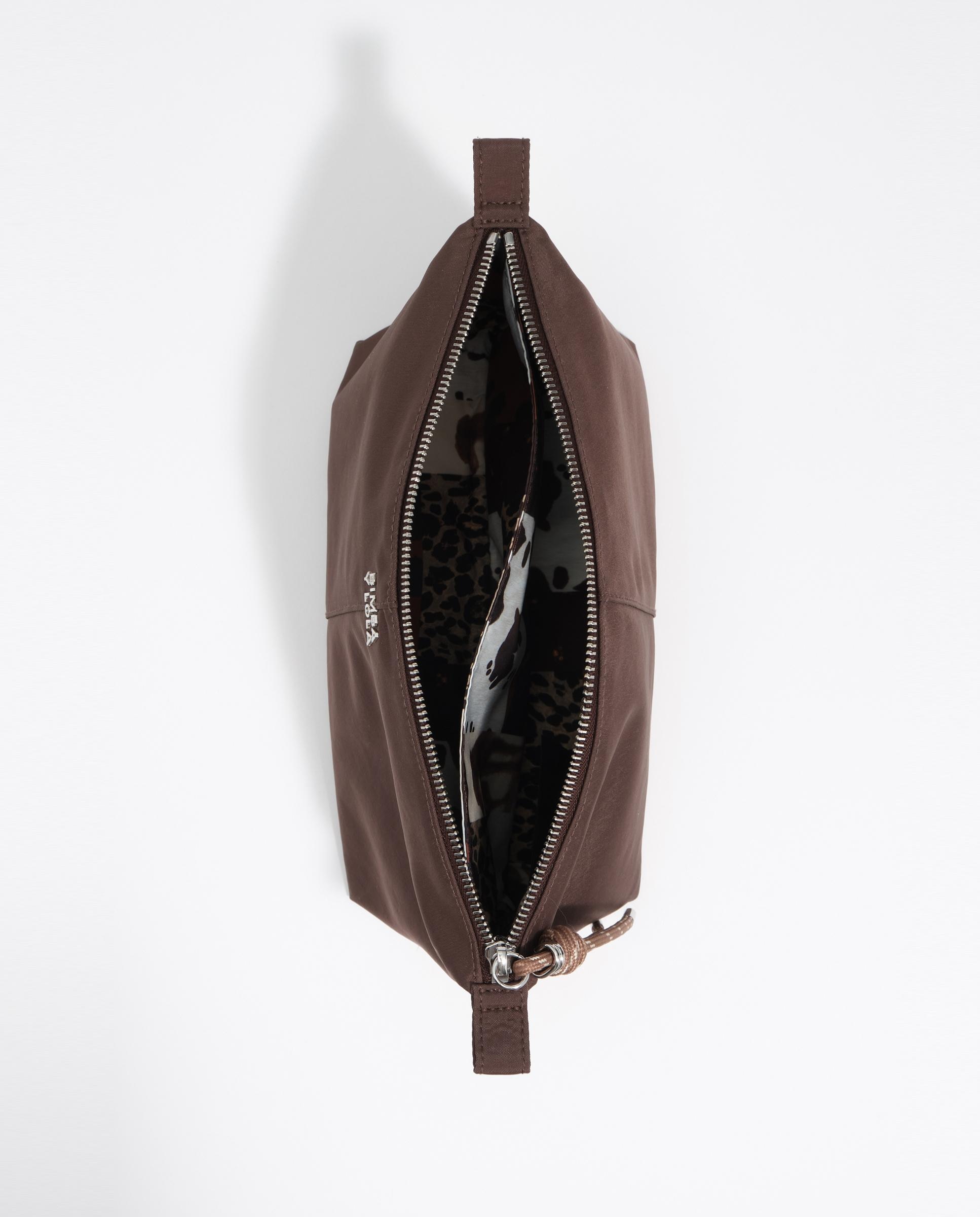 Necessaire Trapézio Grande de Nylon Castanho-2