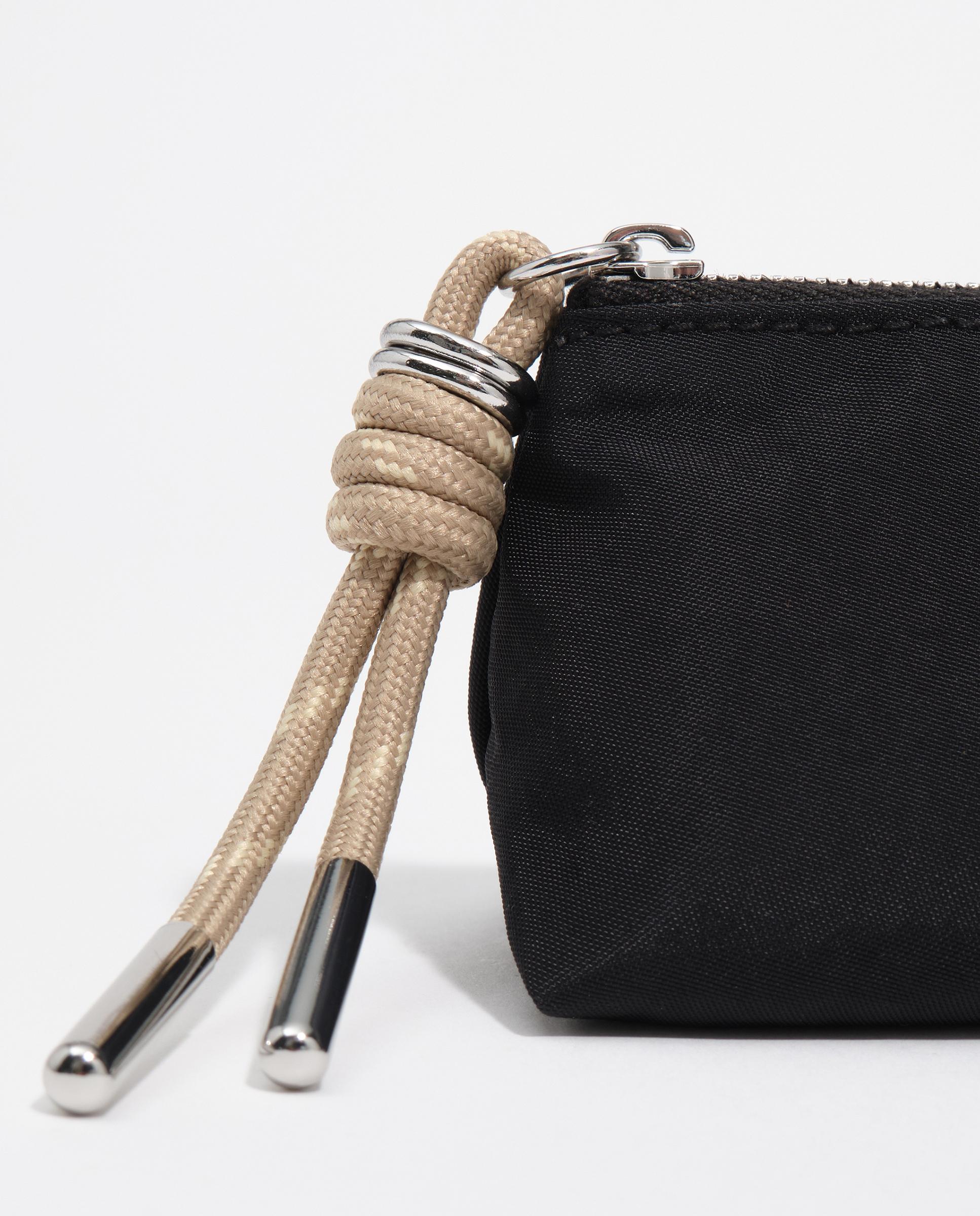Estojo de Nylon com Fecho Zip Preto-3