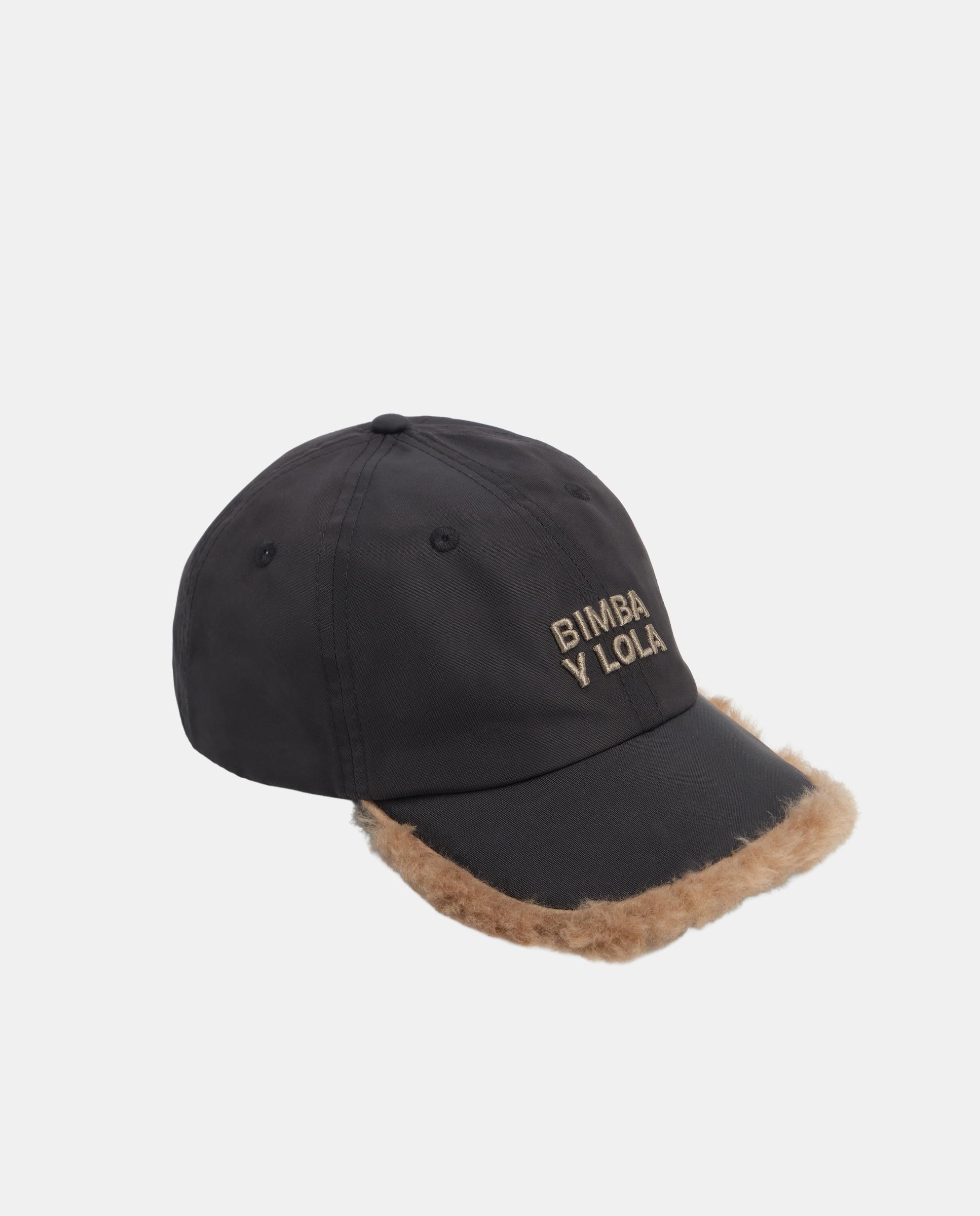 Imagem 0 de Boné Nylon e Pelo