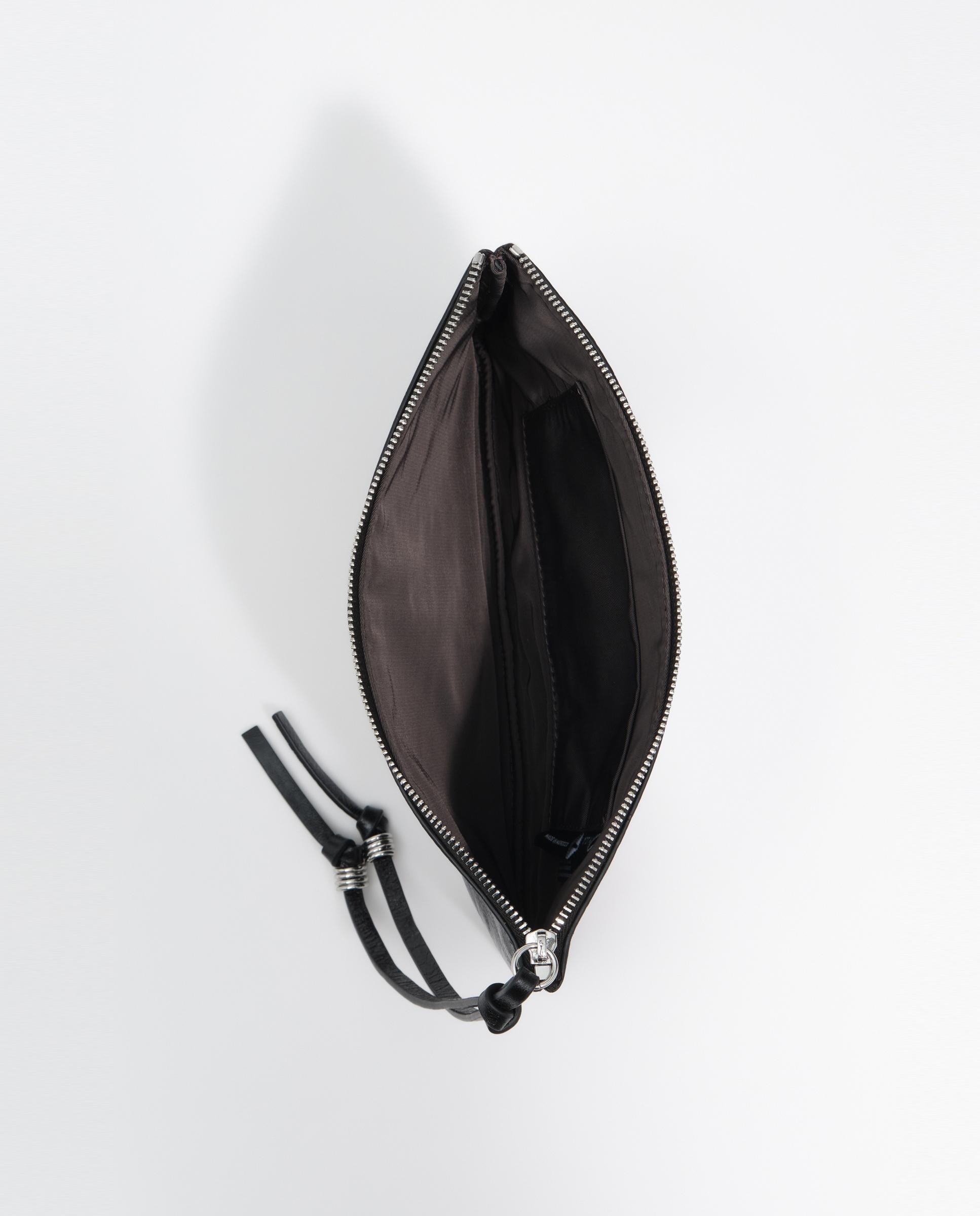 Necessaire Sobre Médio em Pele Entrançada Preto-3