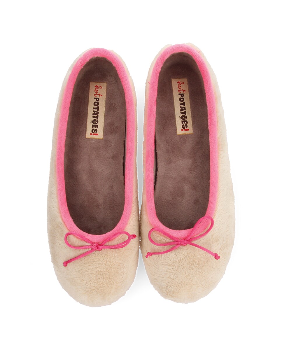 Chinelos femininos fechados tipo bailarina com material reciclado