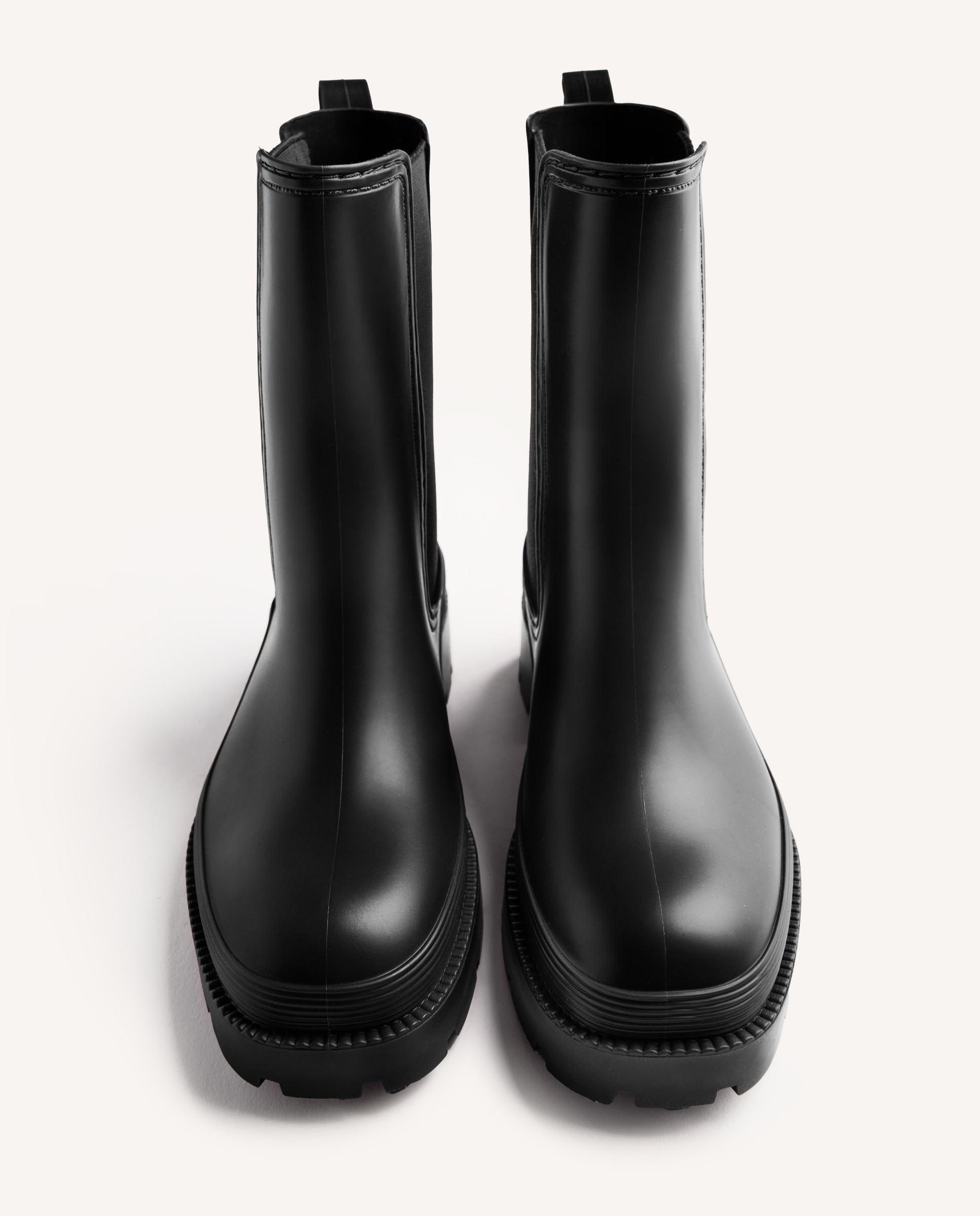 Botas de Água com Sola Tipo Track e Elásticos Preto-4