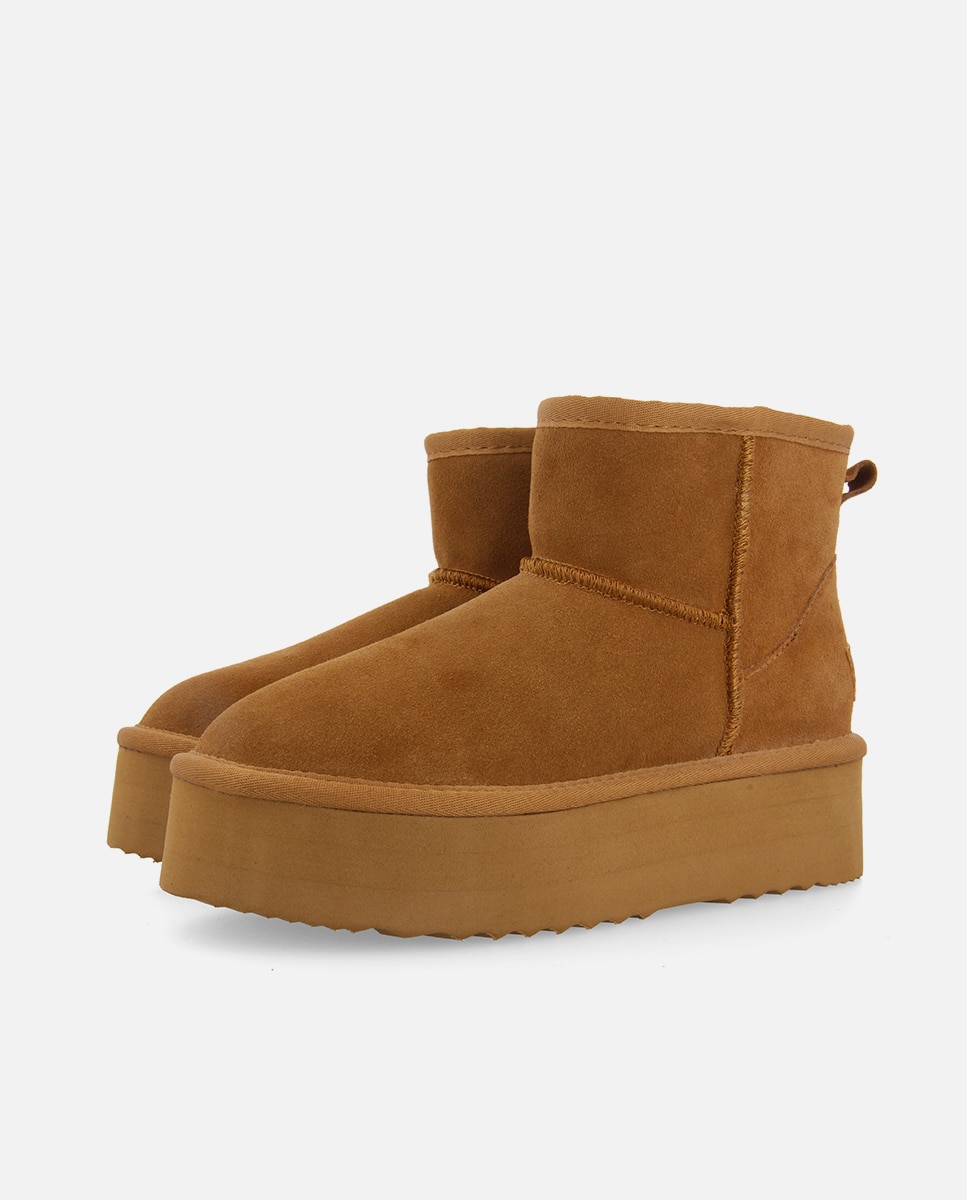 Botas Tipo Australianas com Plataforma e Forradas de Pelo Couro-2