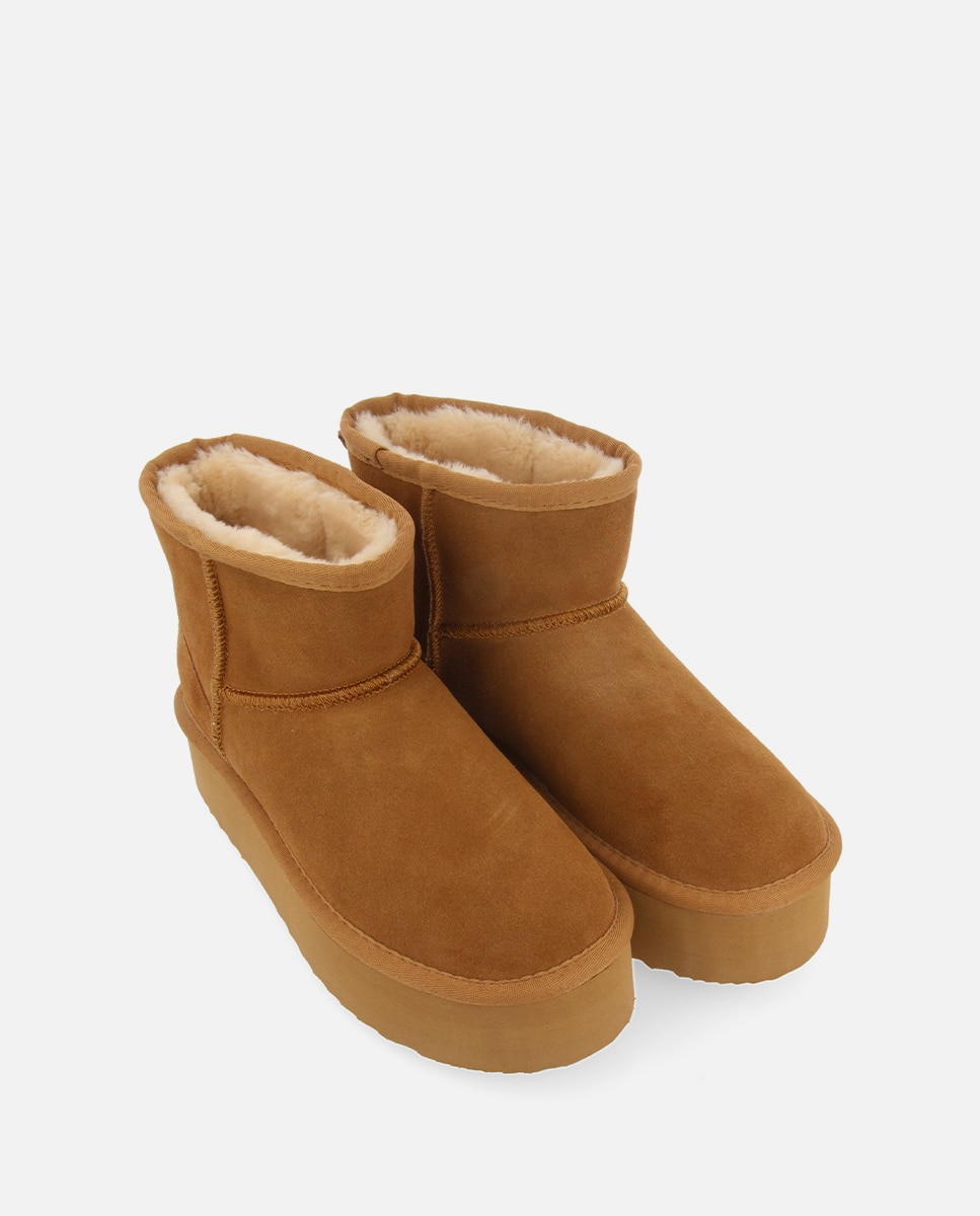 Botas Tipo Australianas com Plataforma e Forradas de Pelo Couro-4