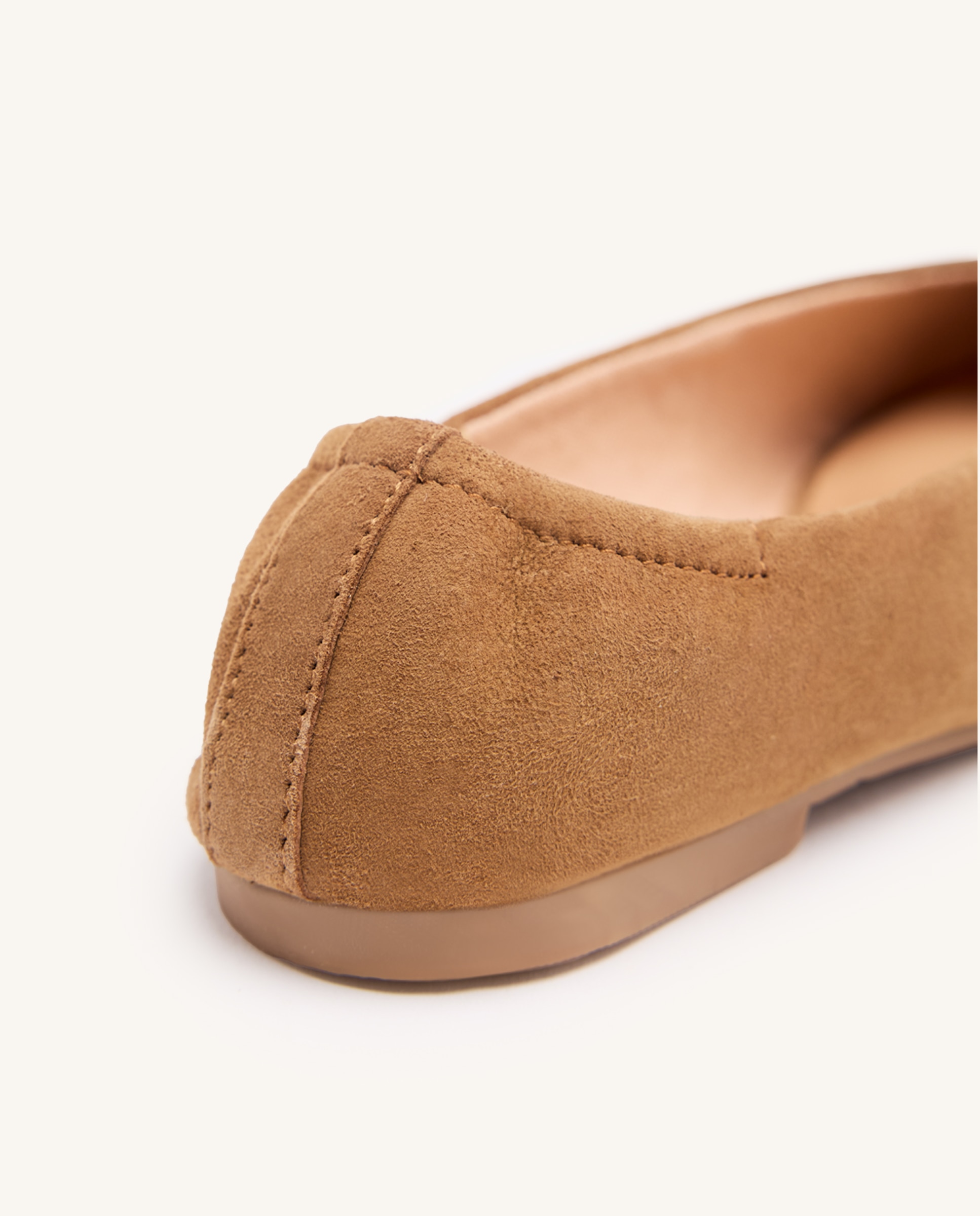 Sabrinas Rasas de Pele e Detalhe Franzido no Calcanhar Couro-4