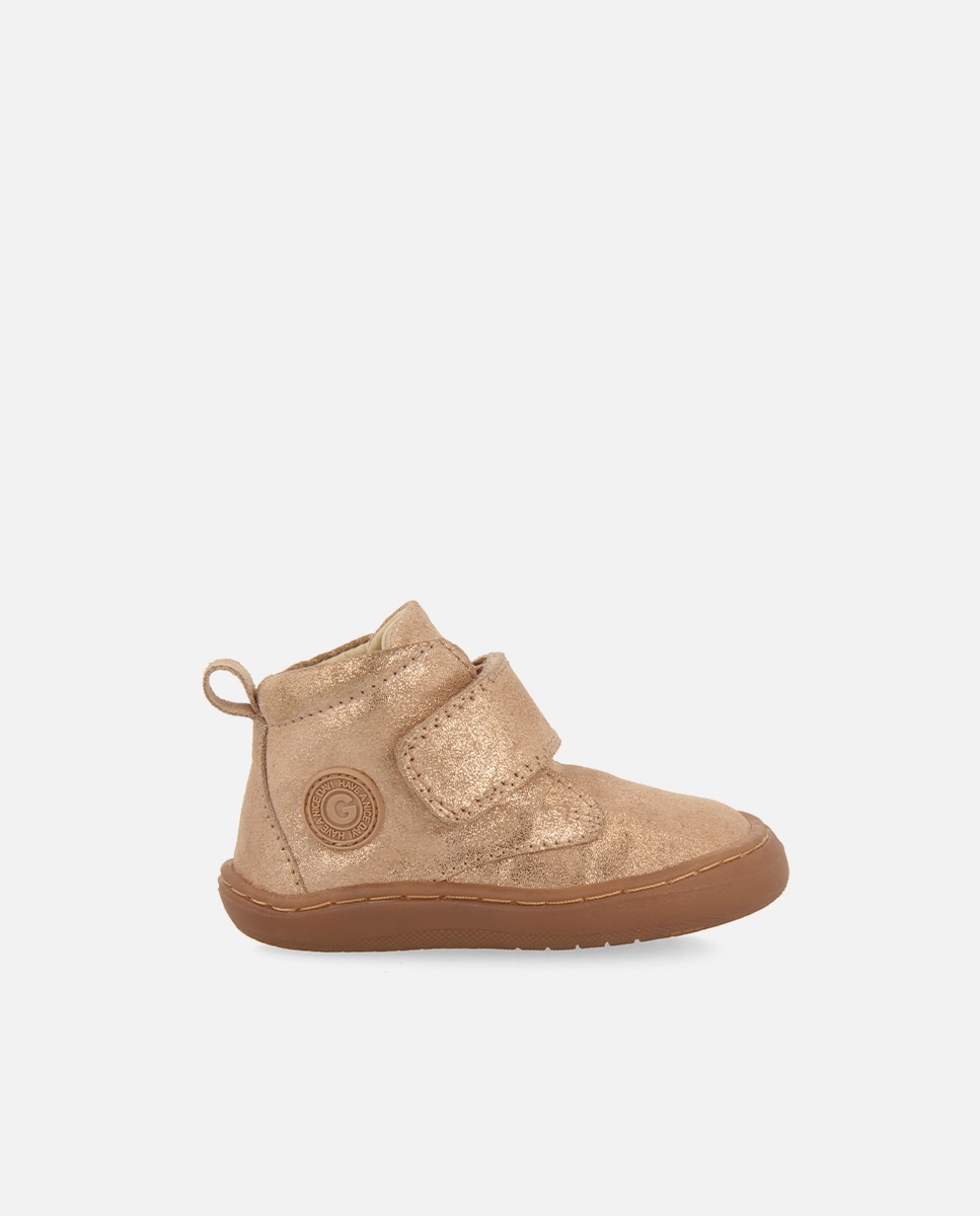 Imagem 0 de Botins Barefoot em Camurça com Fechos Ajustáveis