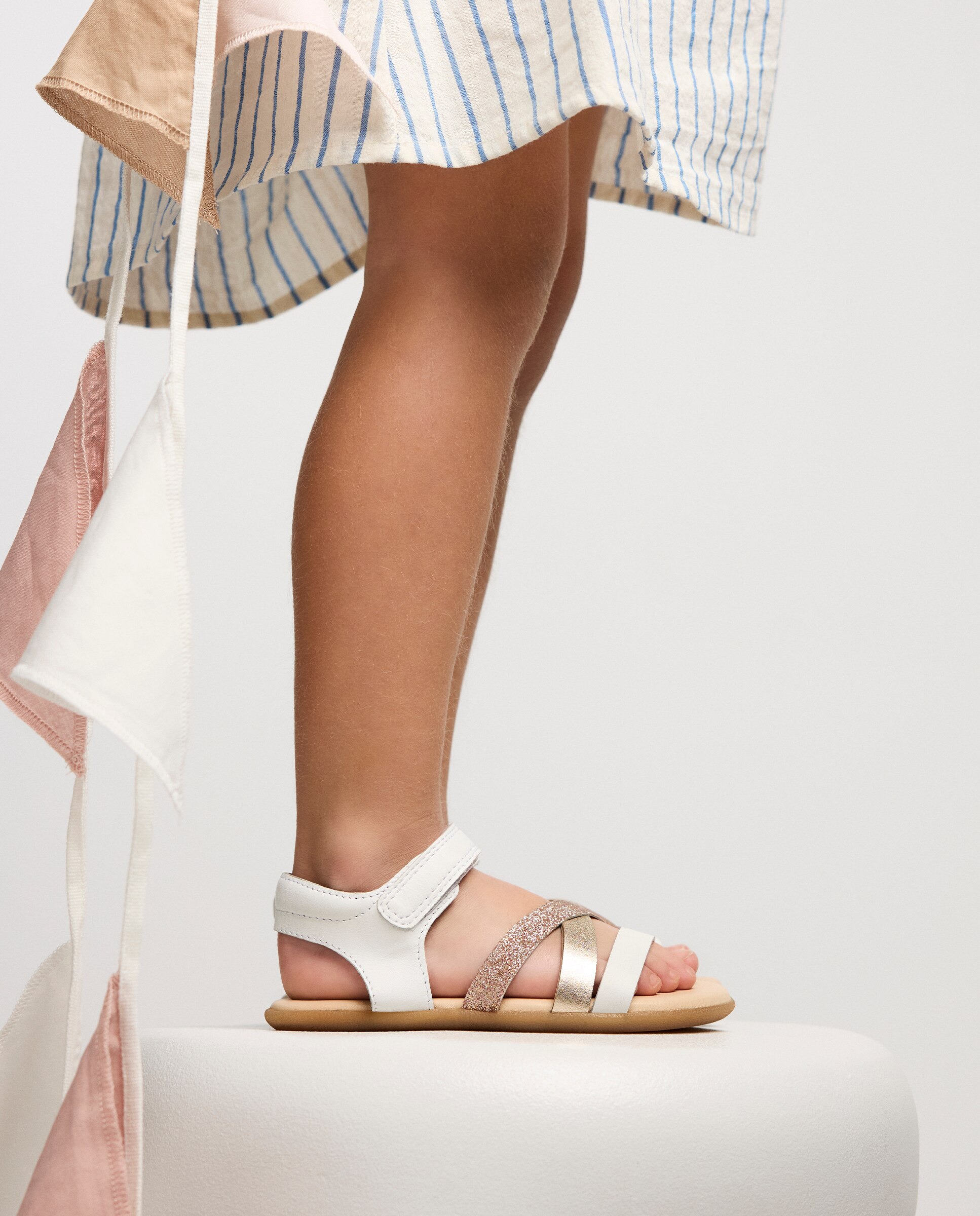 Sandálias Abertas Infantil Barefoot de Pele com Brilho Branco / Rosa-5