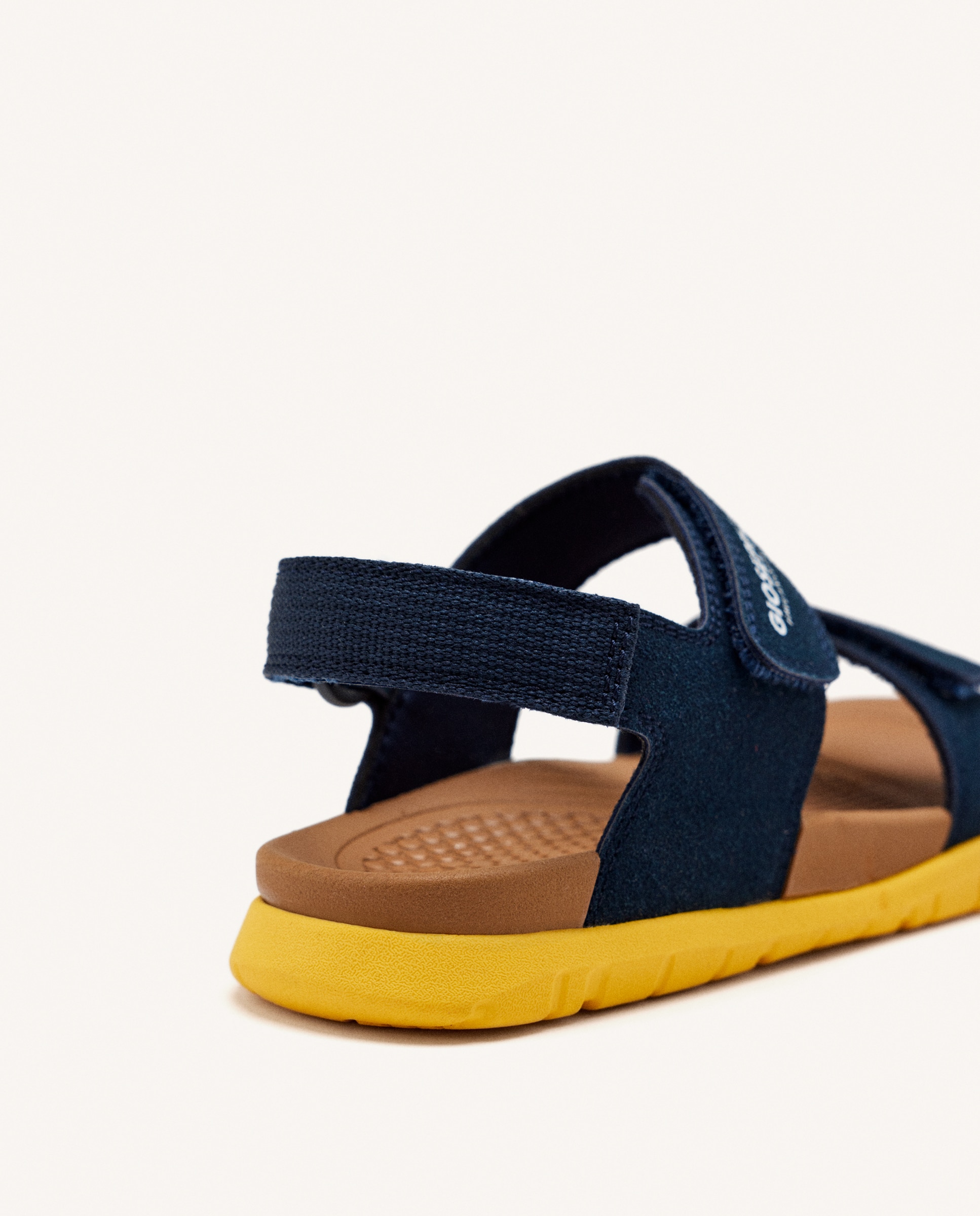 Sandálias Abertas Leves com Velcro Duplo e Sola Amarela Gioseppo Azul-marinho-4