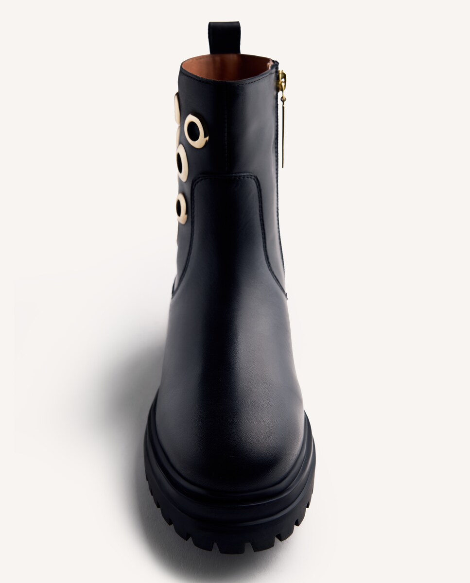 Botins de Pele com Ollados e Palmilha Acolchoada Preto-4