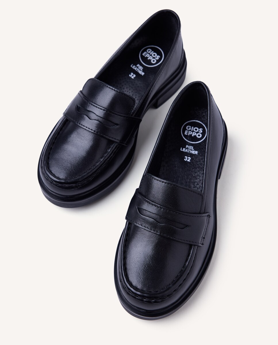 Sapatos de Colégio Tipo Mocassins de Pele com Detalhe de Fivela e Palmilha Acolchoada Preto-3