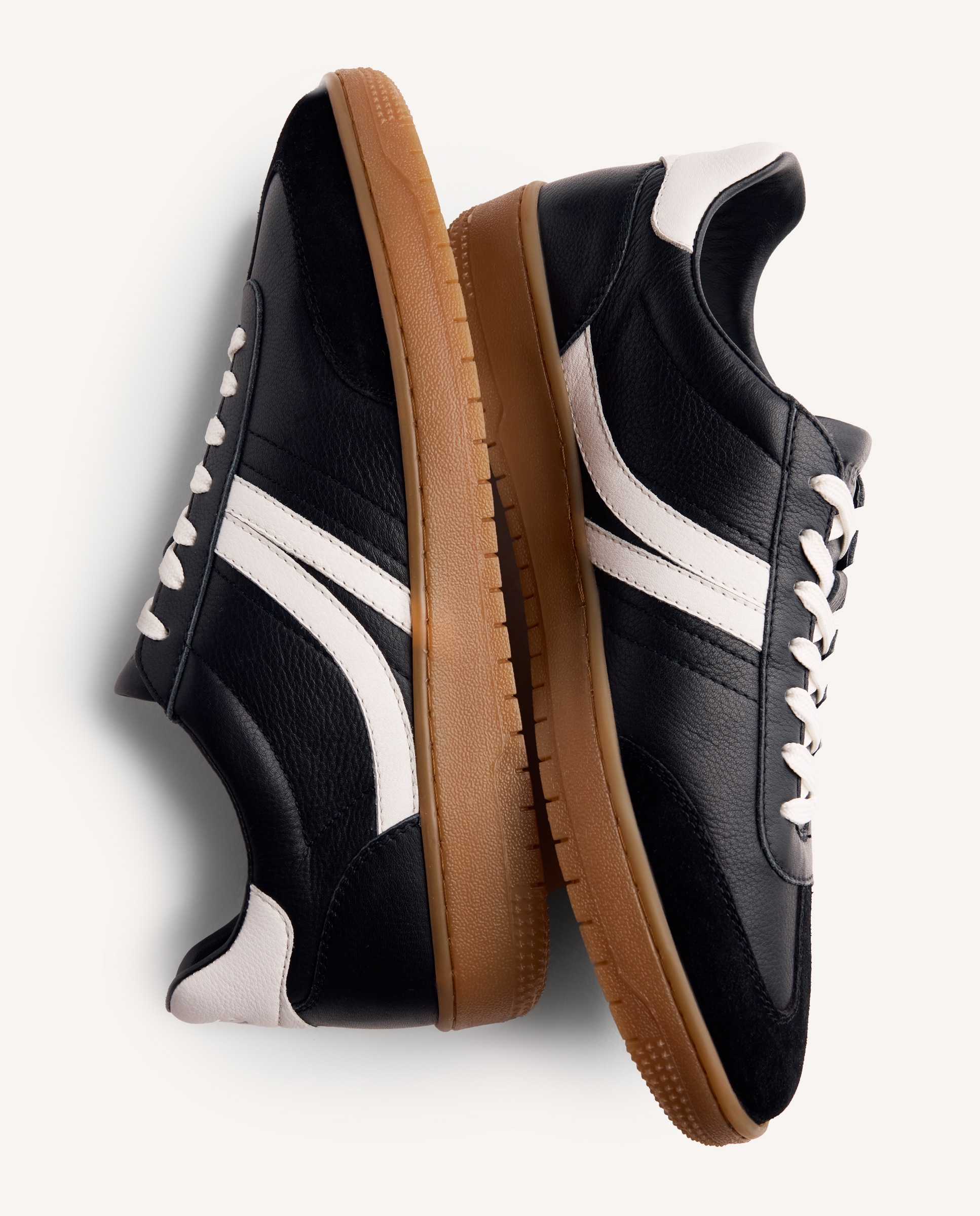 Sapatilhas Tipo Bambas de Pele com Acabamentos Coloridos Preto-4