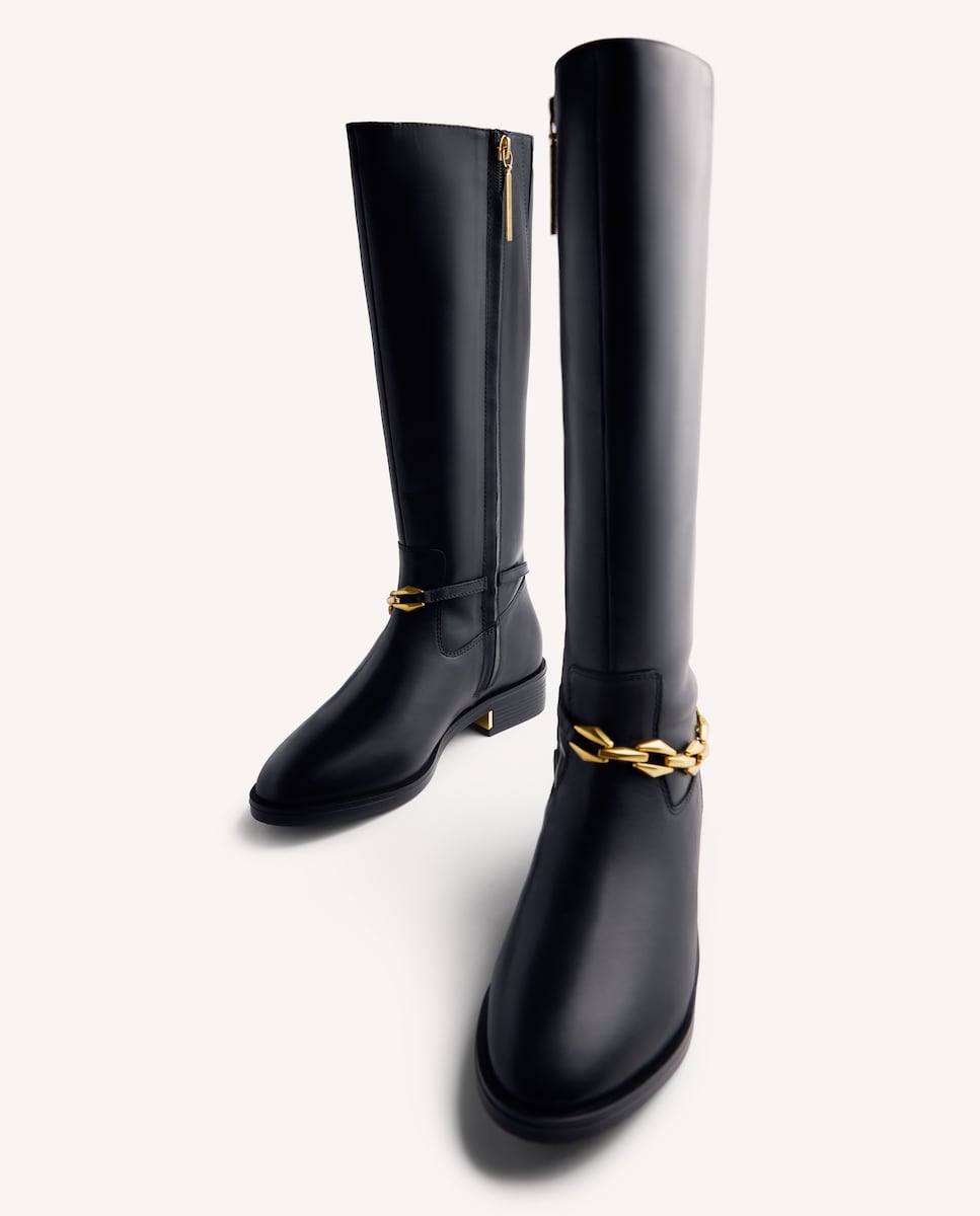 Botas com Palmilha Acolchoada e Fecho Zip Preto-4