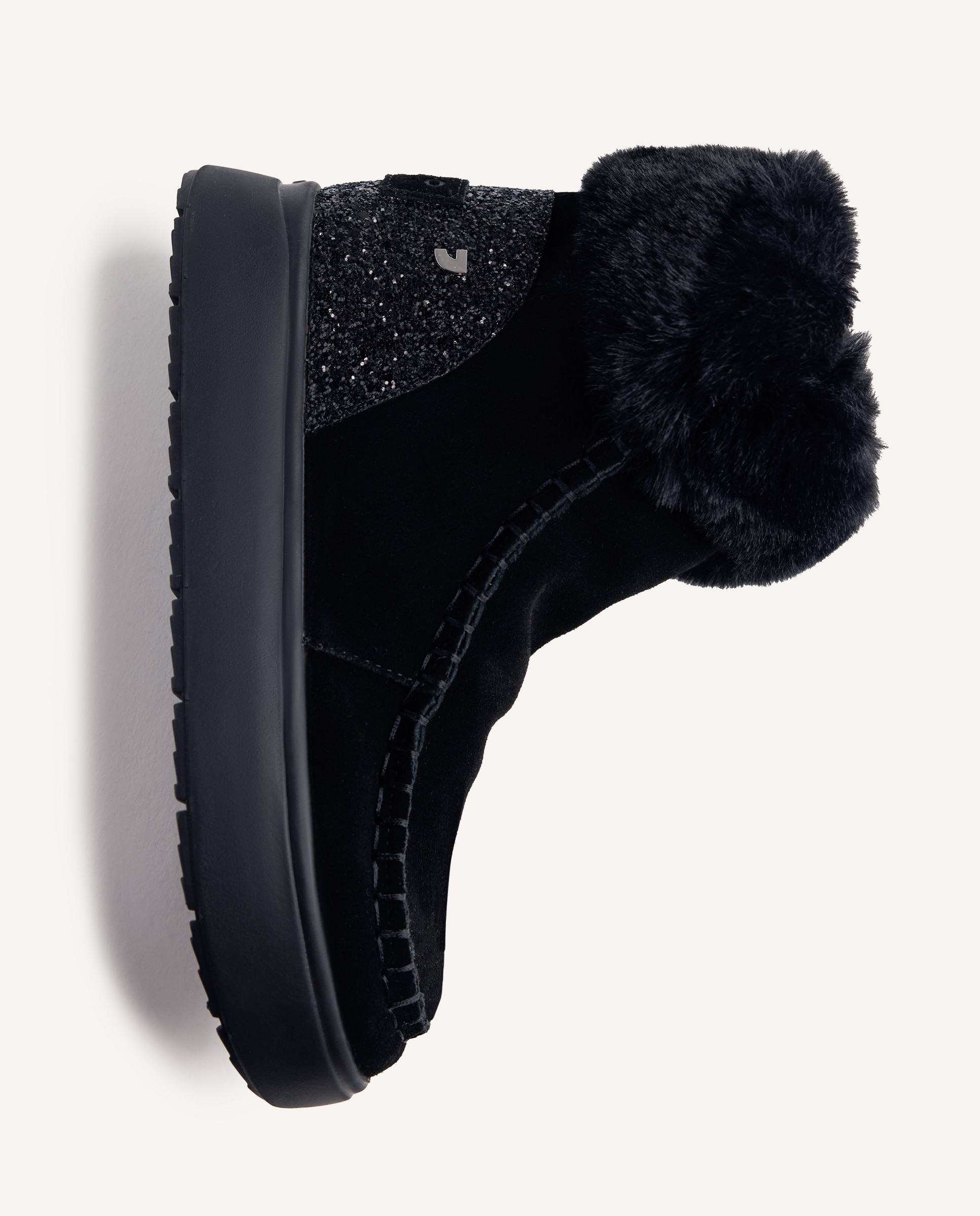 Botas Estilo Australianas em Camurça com Forro de Pelo Preto-5