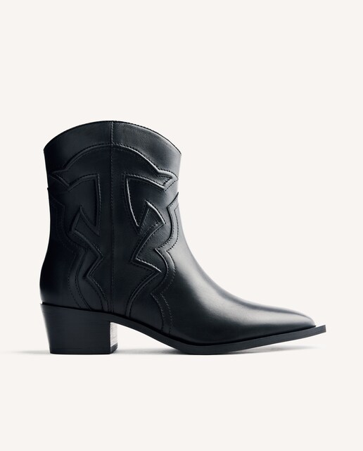 Imagem 0 de Botins Estilo Cowboy em Pele com Relevo