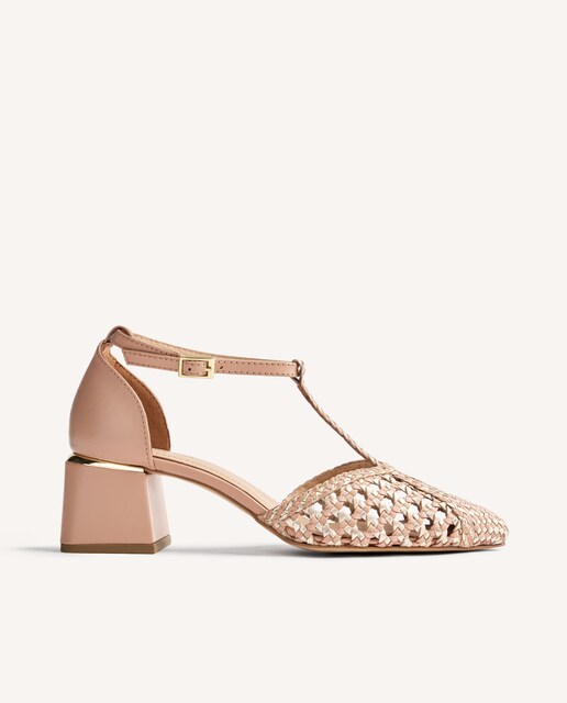 Imagem 0 de Sandálias de Salto em Pele Entrançada À Mão com Biqueira Pontiaguda