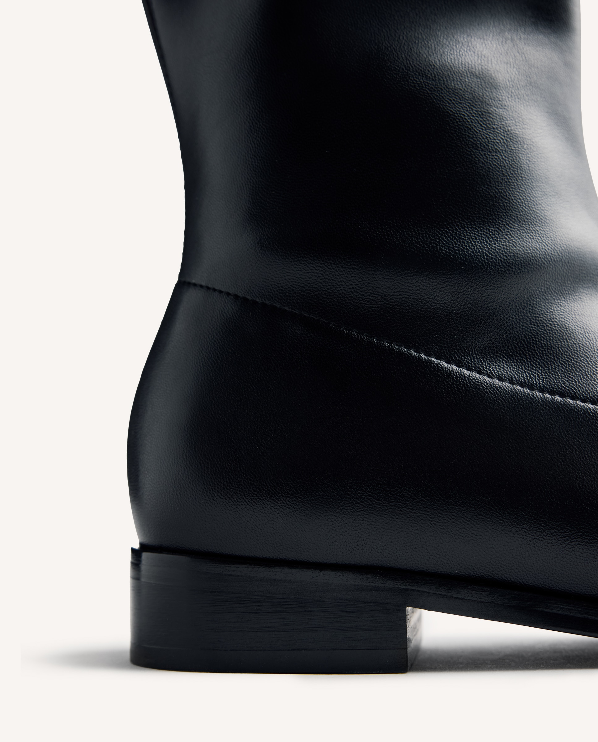 Botas Elásticas de Cano Alto com Palmilha Acolchoada Preto-5