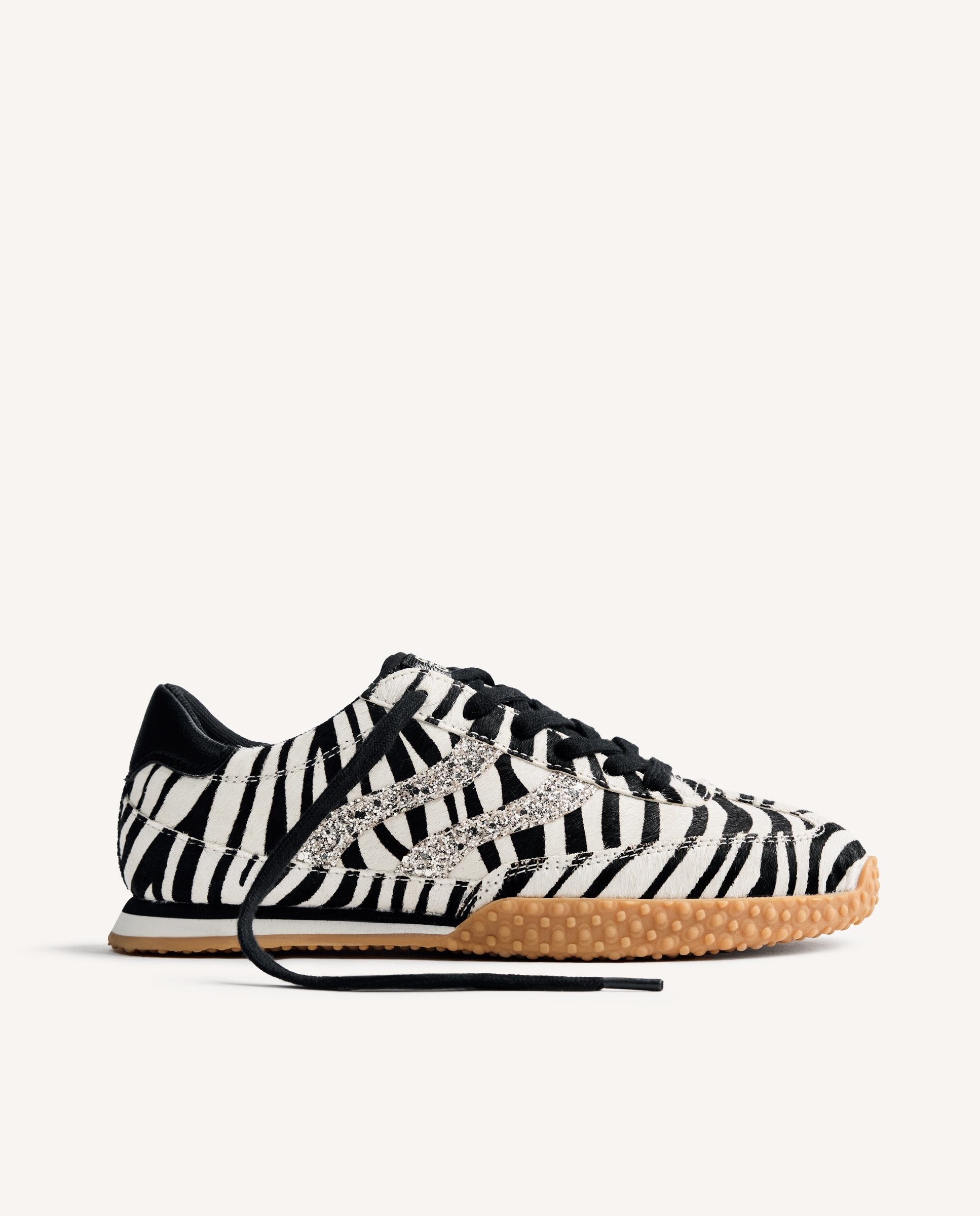 Sapatilhas Desportivas de Pele Tipo Pelo com Estampado Animal e Peças Brilhantes Branco / Preto-1