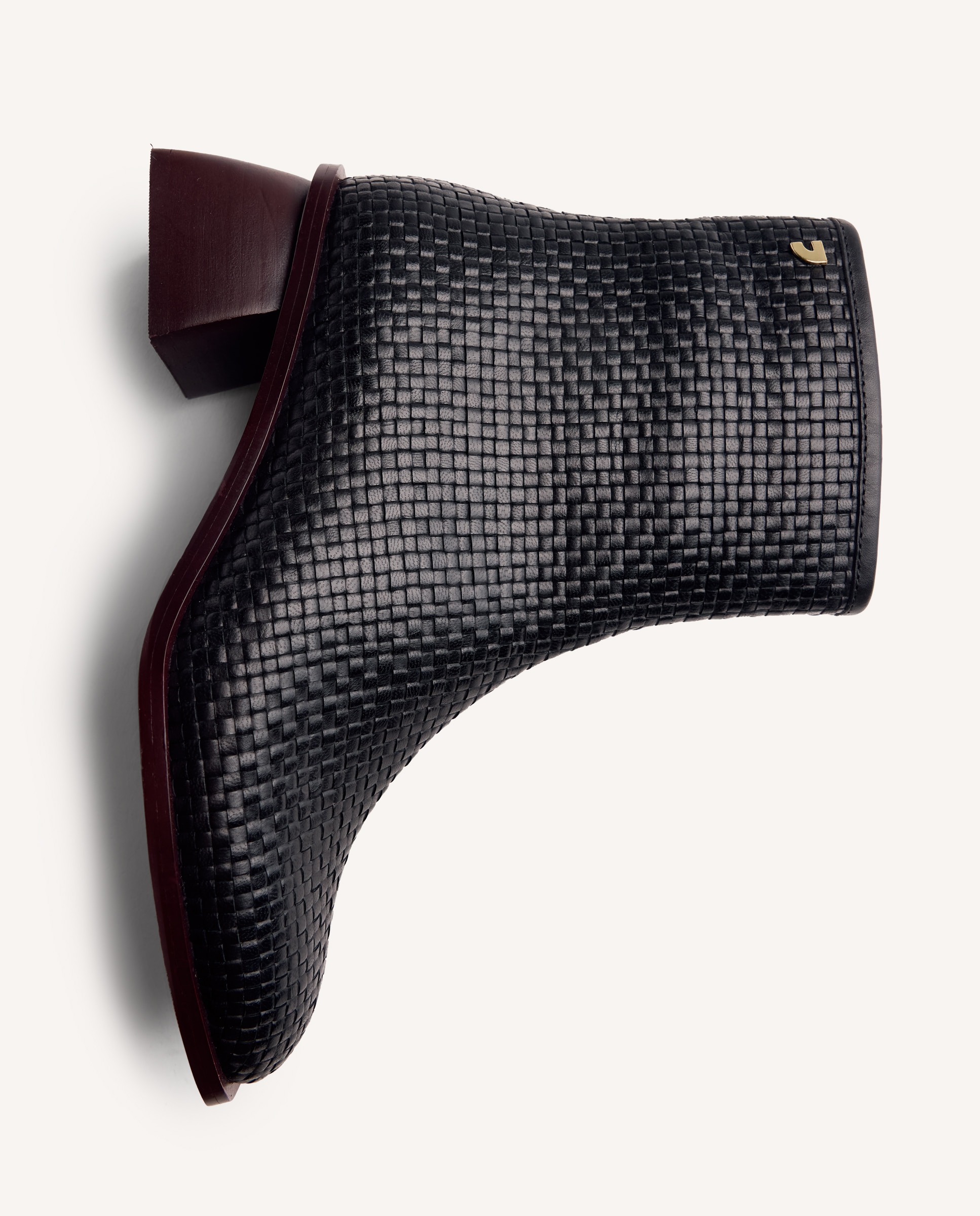 Botins de Pele Entrançada À Mão Preto-4