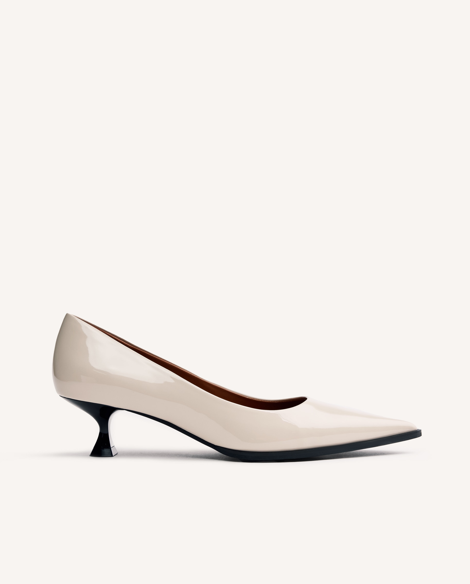 Imagem 0 de Sapatos de Salto em Castanho