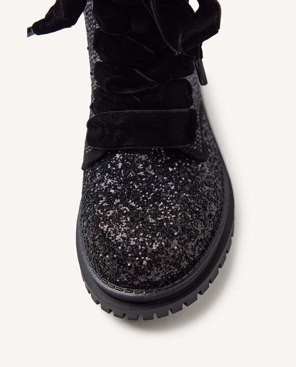 Botas com Brilhos e Cordões de Veludo Preto-4