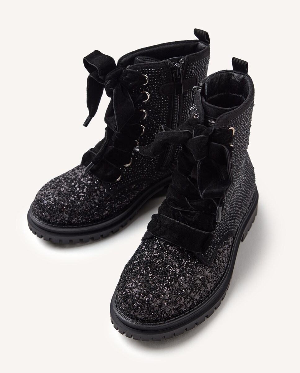 Botas com Brilhos e Cordões de Veludo Preto-5