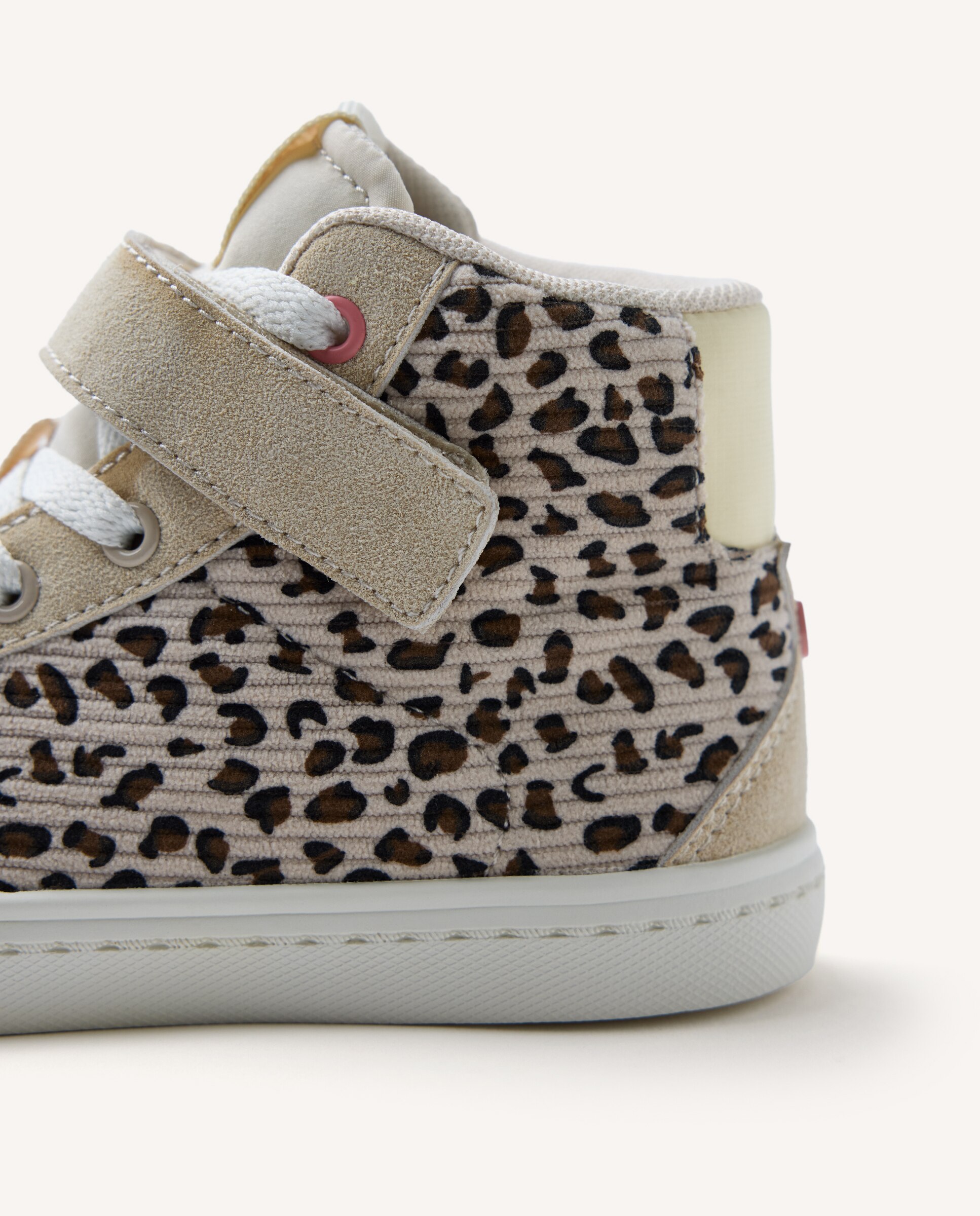 Sapatilhas Tipo Botins de Bombazina com Animal Print de Leopardo Gioseppo Estampado-5