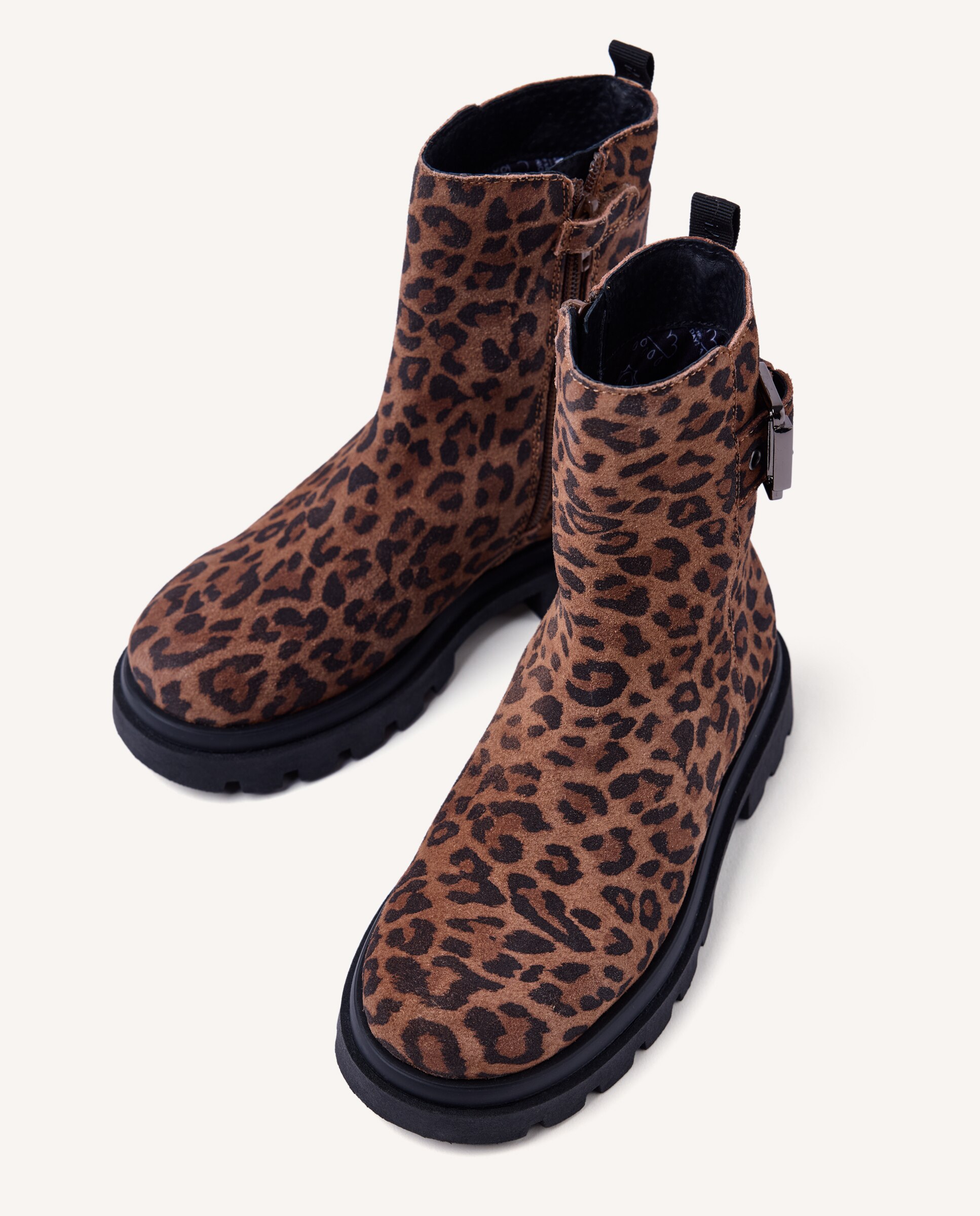 Botas em Croute com Animal Print de Leopardo Gioseppo Estampado-5
