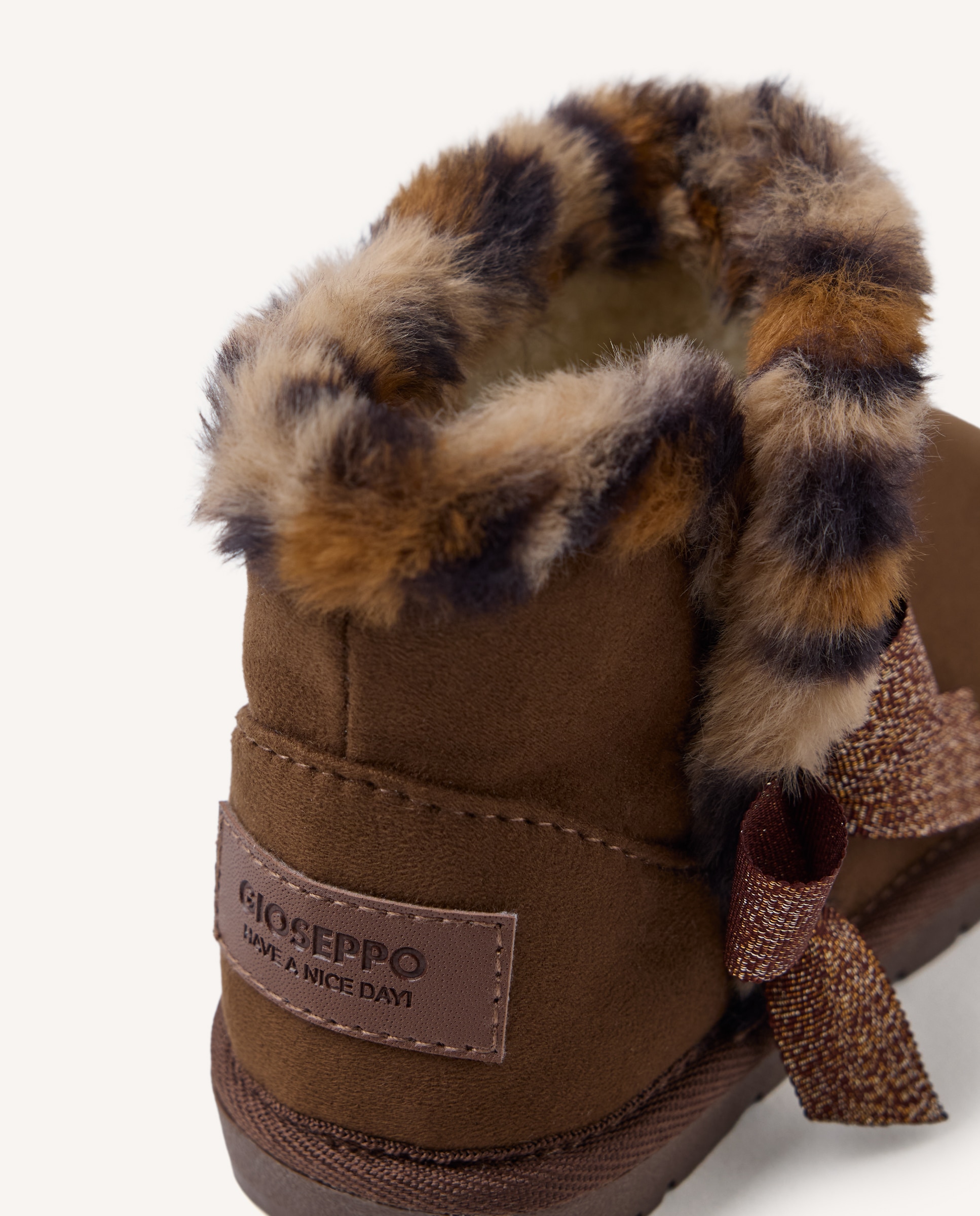 Botas Australianas com Laço e Gola de Pelo Infantil Estampado-6