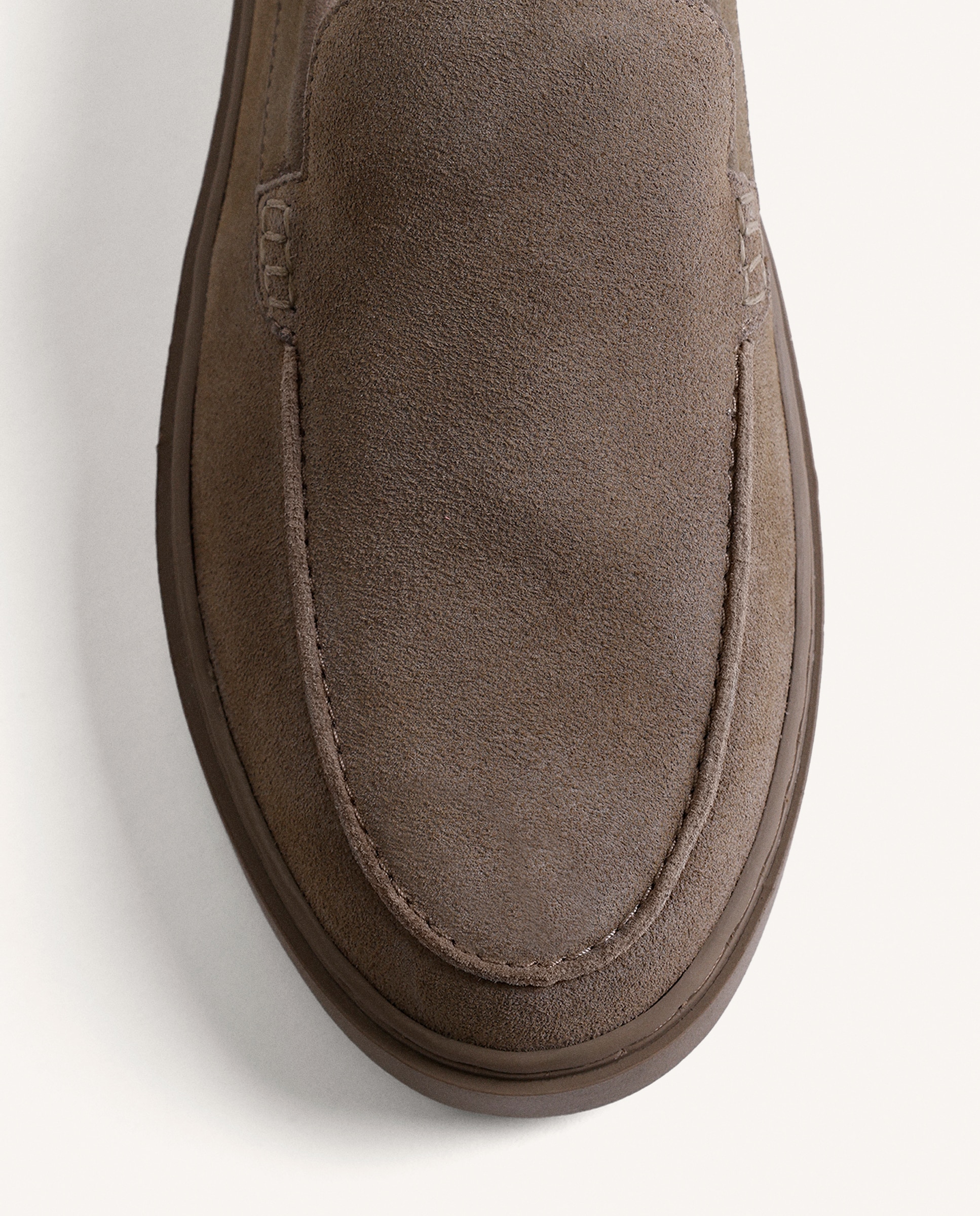 Mocassins de Pele em Acabamento Camurça Abertos Terra-3