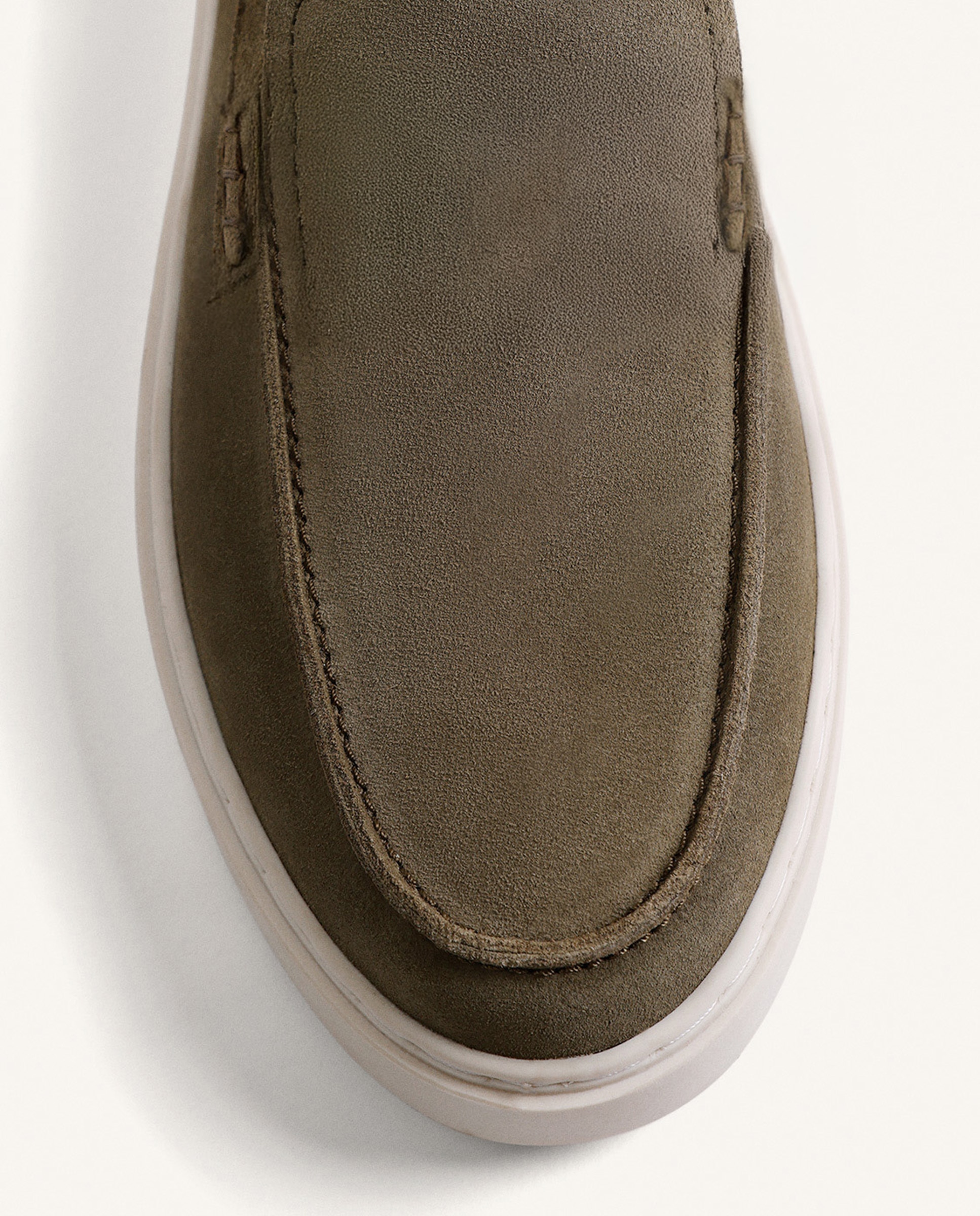 Mocassins de Pele Monocolor em Acabamento Camurça Caqui-3