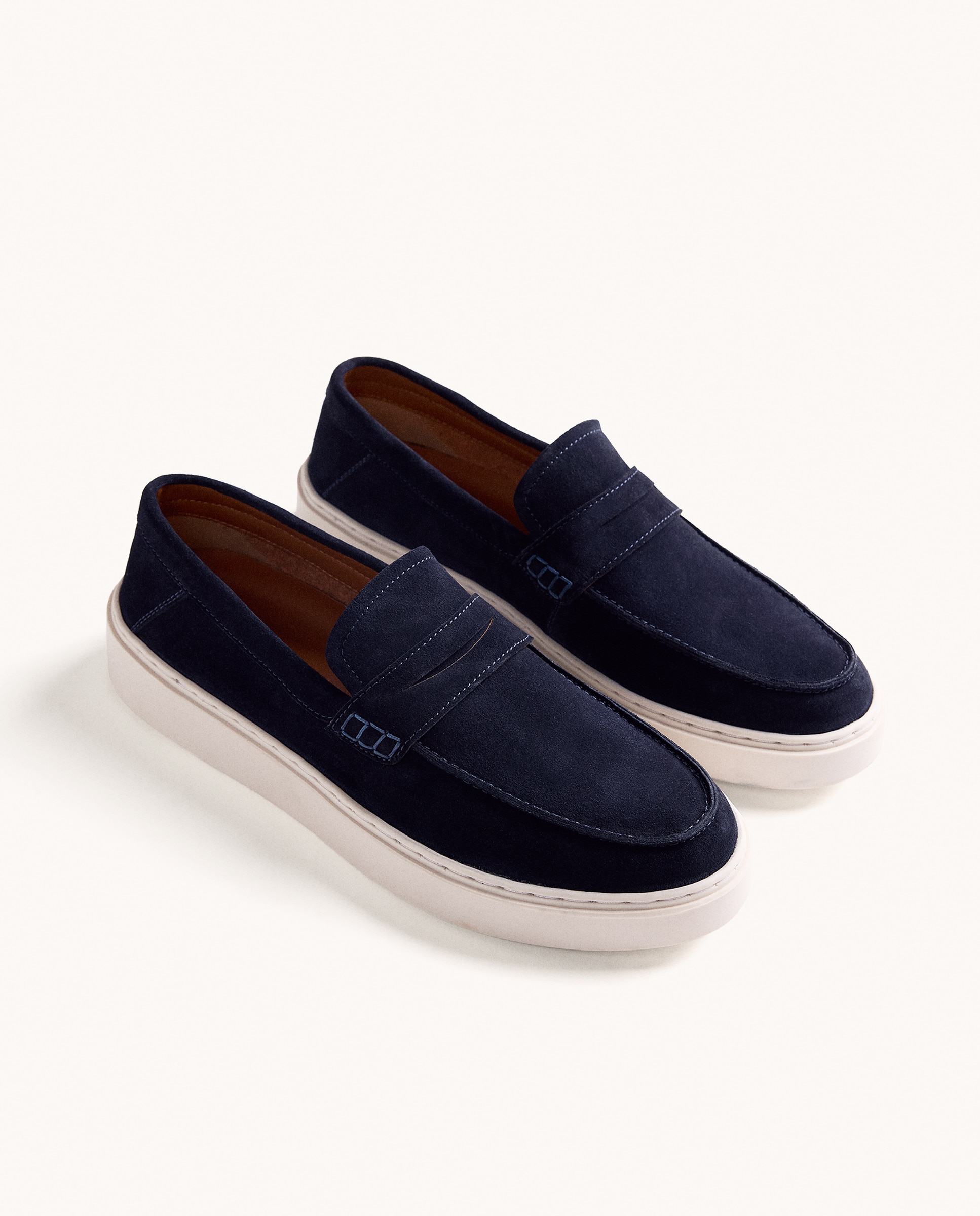 Mocassins de Pele Monocolor em Acabamento Camurça Azul-marinho-2