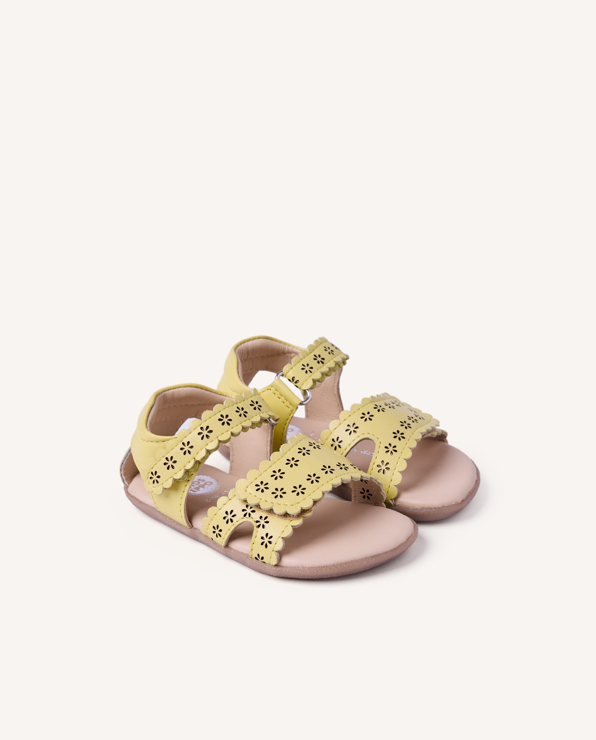 Sandálias para Bebé Barefoot de Pele Perfurada com Flores Gioseppo Amarelo-2