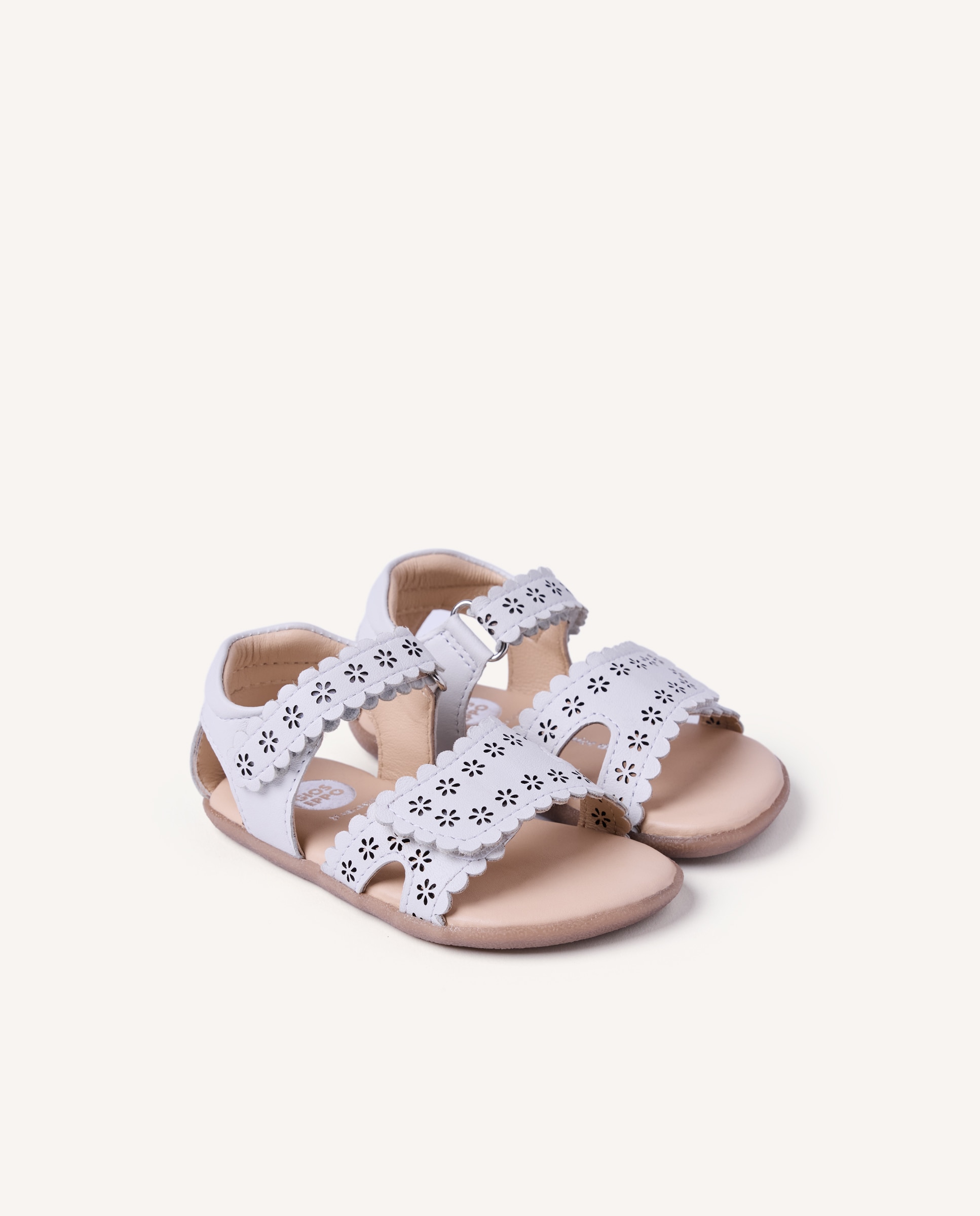 Sandálias para Bebé Barefoot de Pele Perfurada com Flores Gioseppo Branco-2