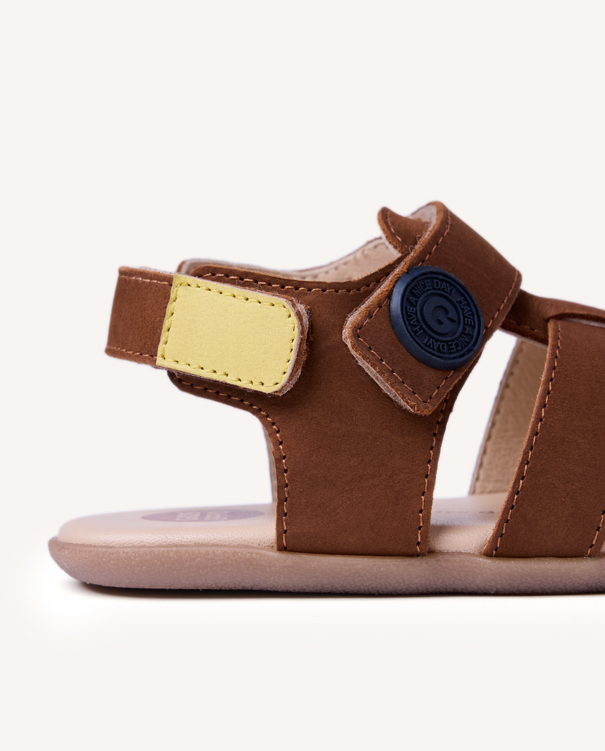 Sandálias Fechadas Infantil Barefoot de Pele Tipo Cangrejeras Gioseppo Couro-4