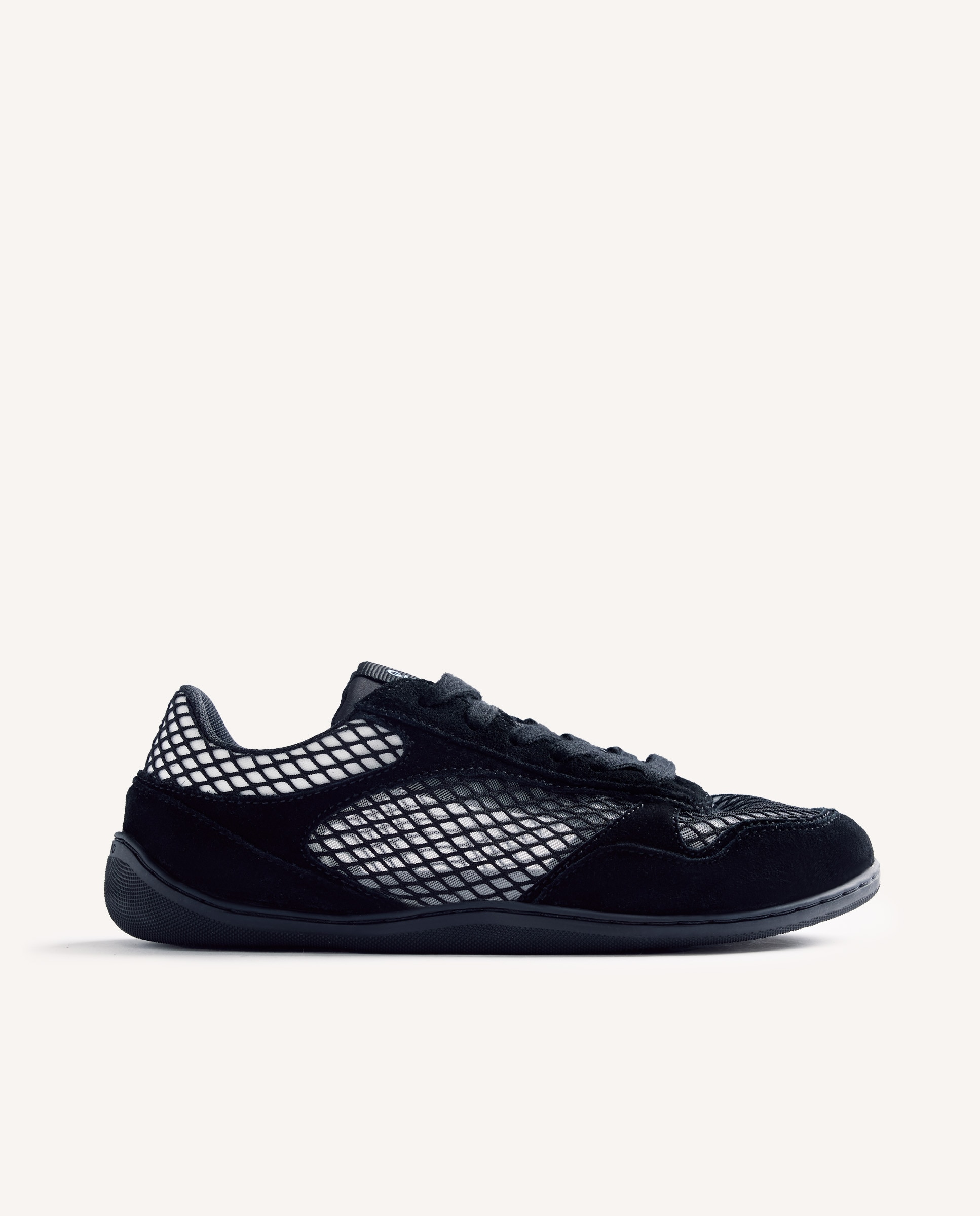 Sapatilhas Desportivas de Pele Monocolor e Rede Barefoot Preto-1