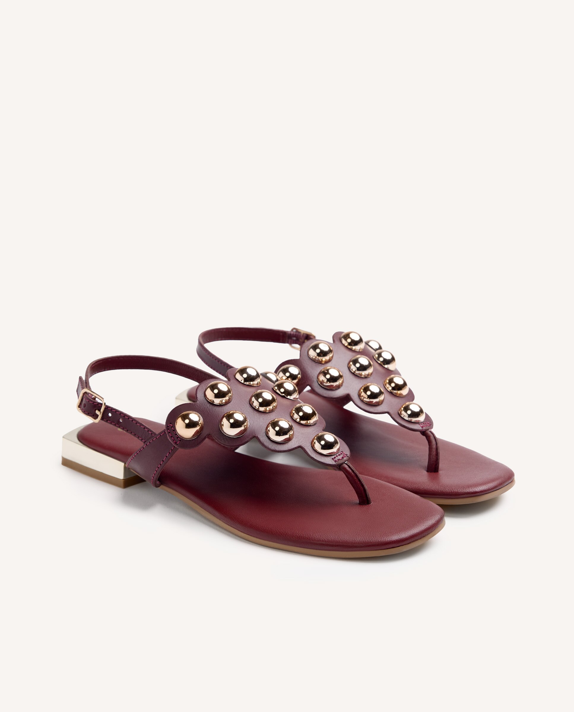 Sandálias em Pele com Tachas Bordeaux-2