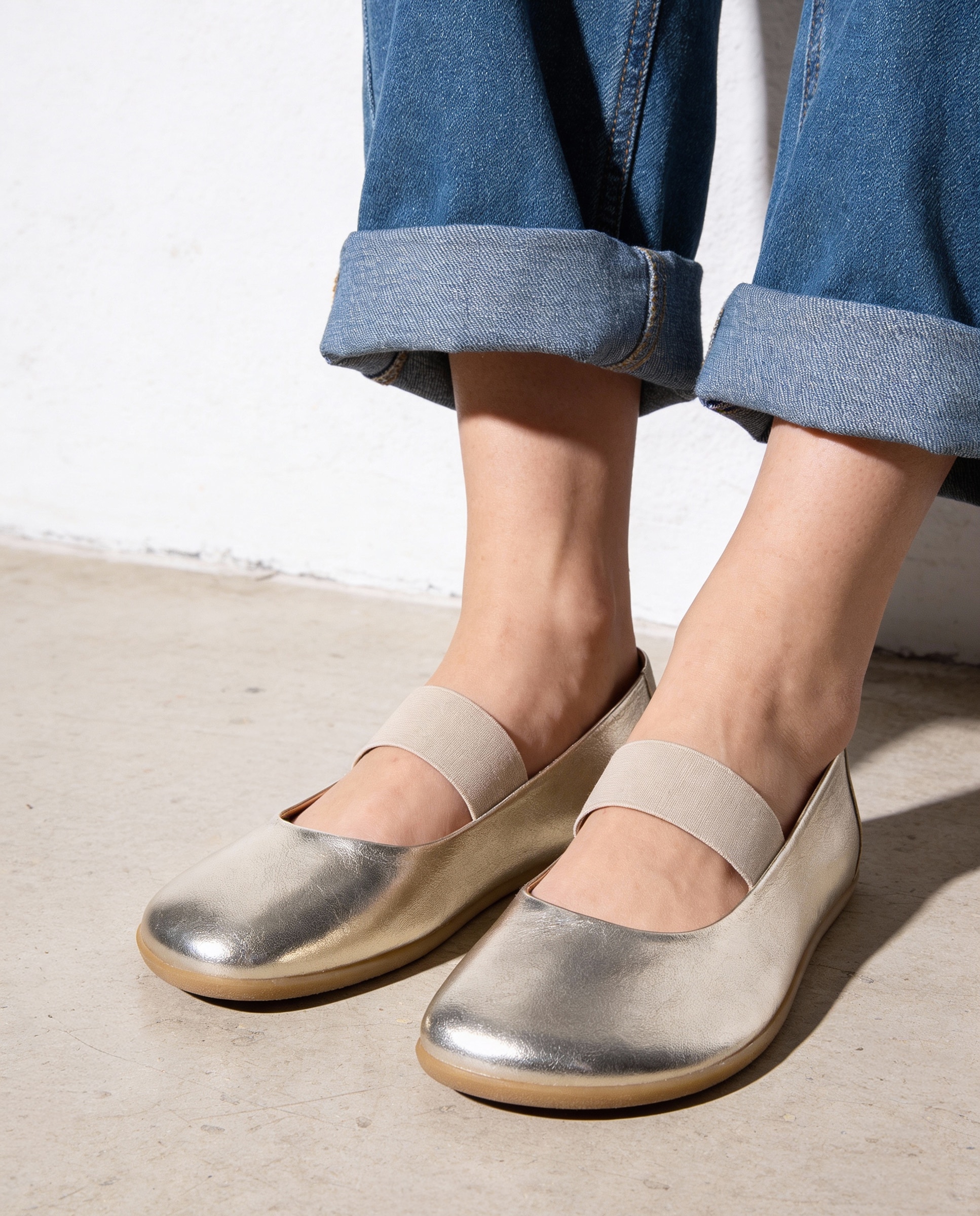 Sabrinas Rasas de Pele com Fecho Elástico Barefoot Platina-6