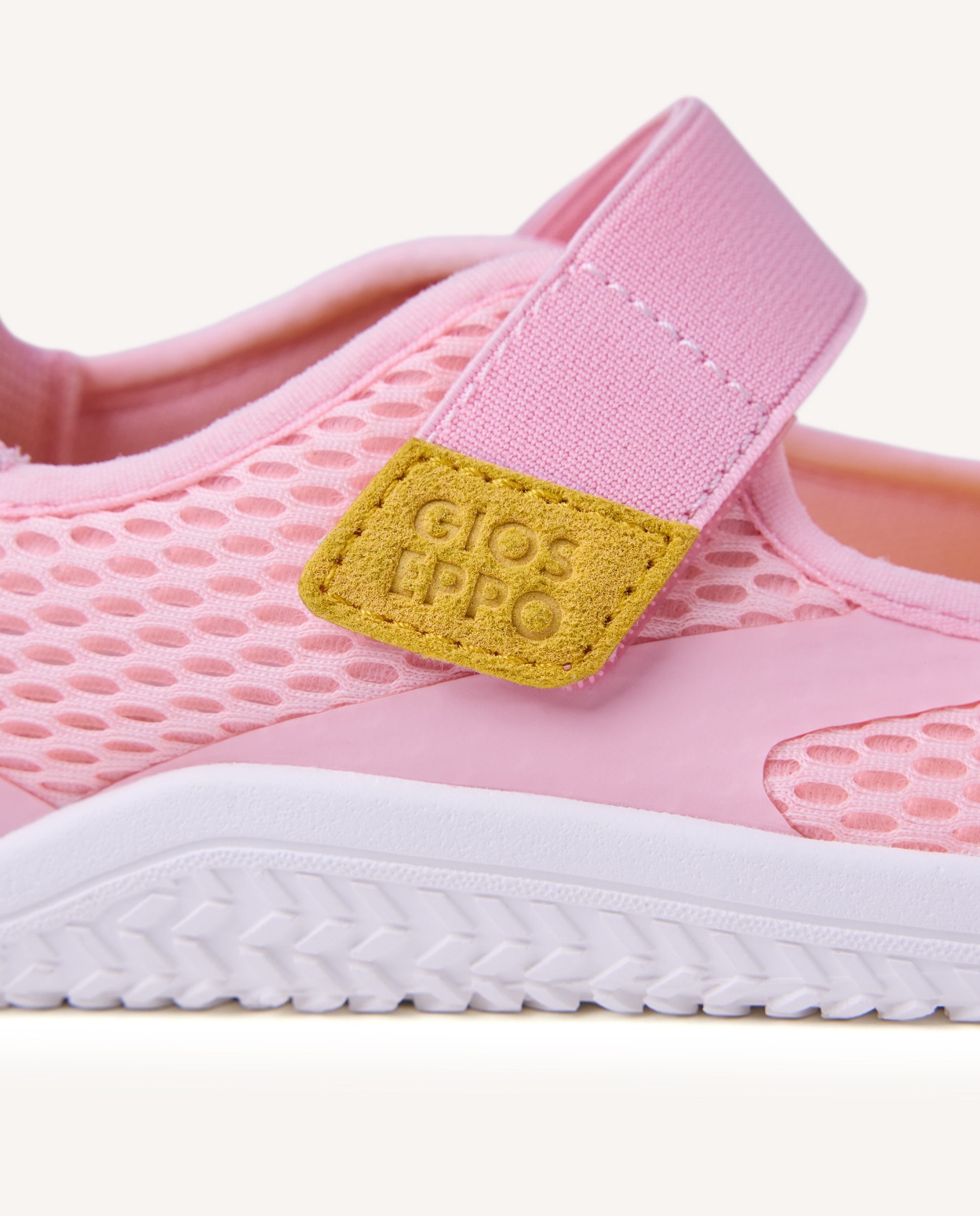 Bailarinas para Bebé Barefoot de Rede Transpirável com Acabamentos Coloridos Gioseppo Rosa-4