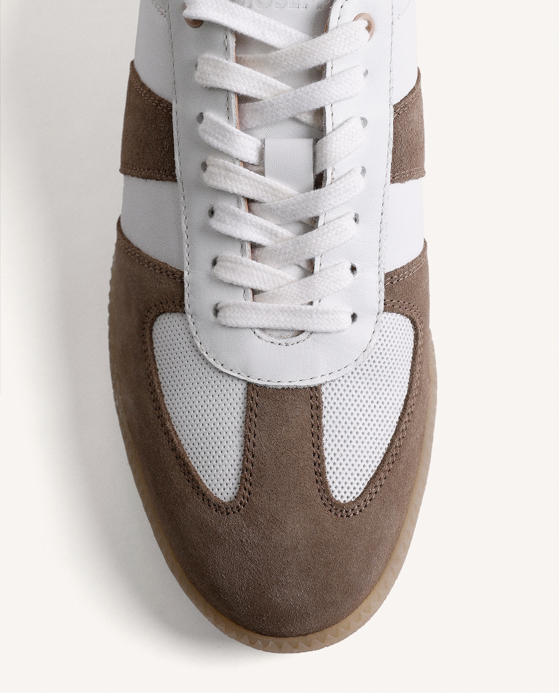 Desportivas de Pele com Contrastes de Colo Bege-3