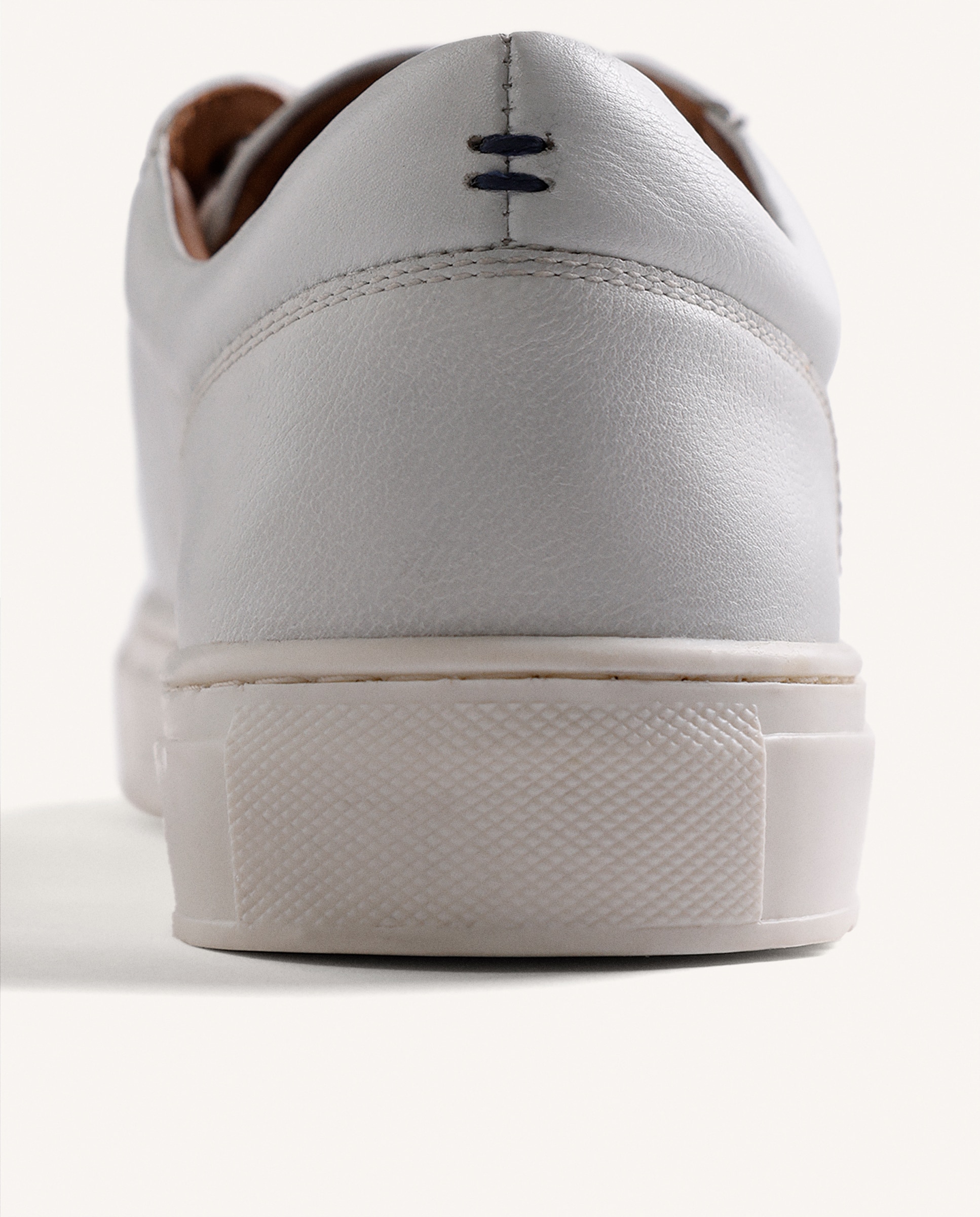 Desportivas de Pele com Palmilha Acolchoada Branco-4