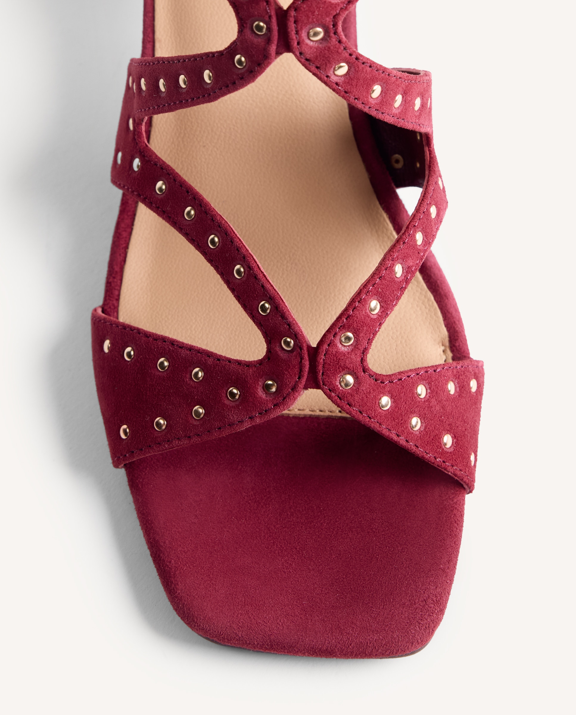 Sandálias de Salto em Pele com Detalhe de Tachas Bordeaux-3