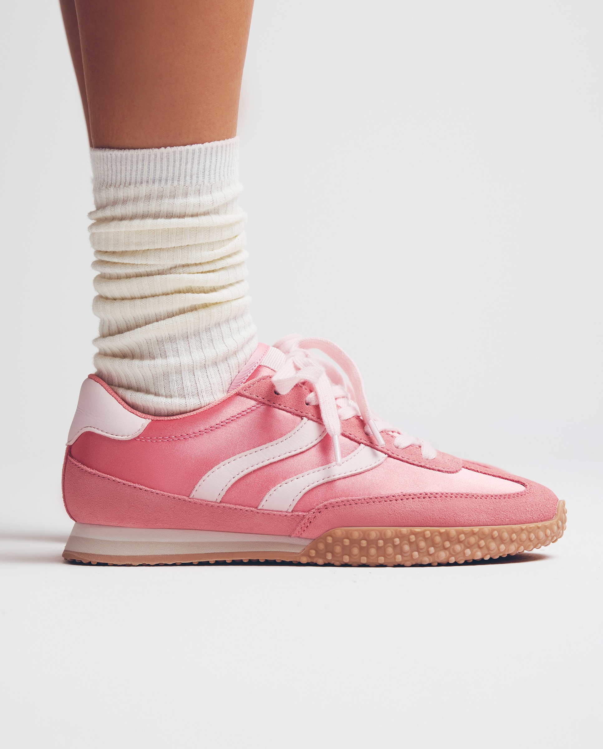 Sapatilhas Desportivas Monocolor com Cetim e Pele Camurça Rosa-7