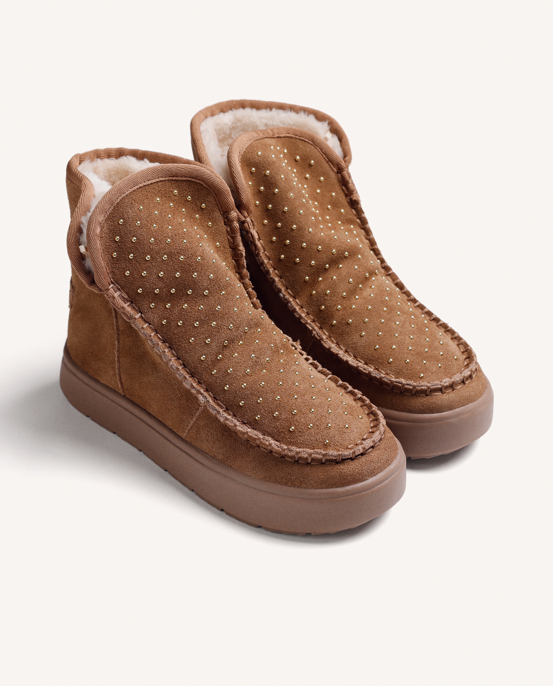 Botas de Pelo Estilo Australianas com Plataforma e Detalhes Brilhantes Couro-2