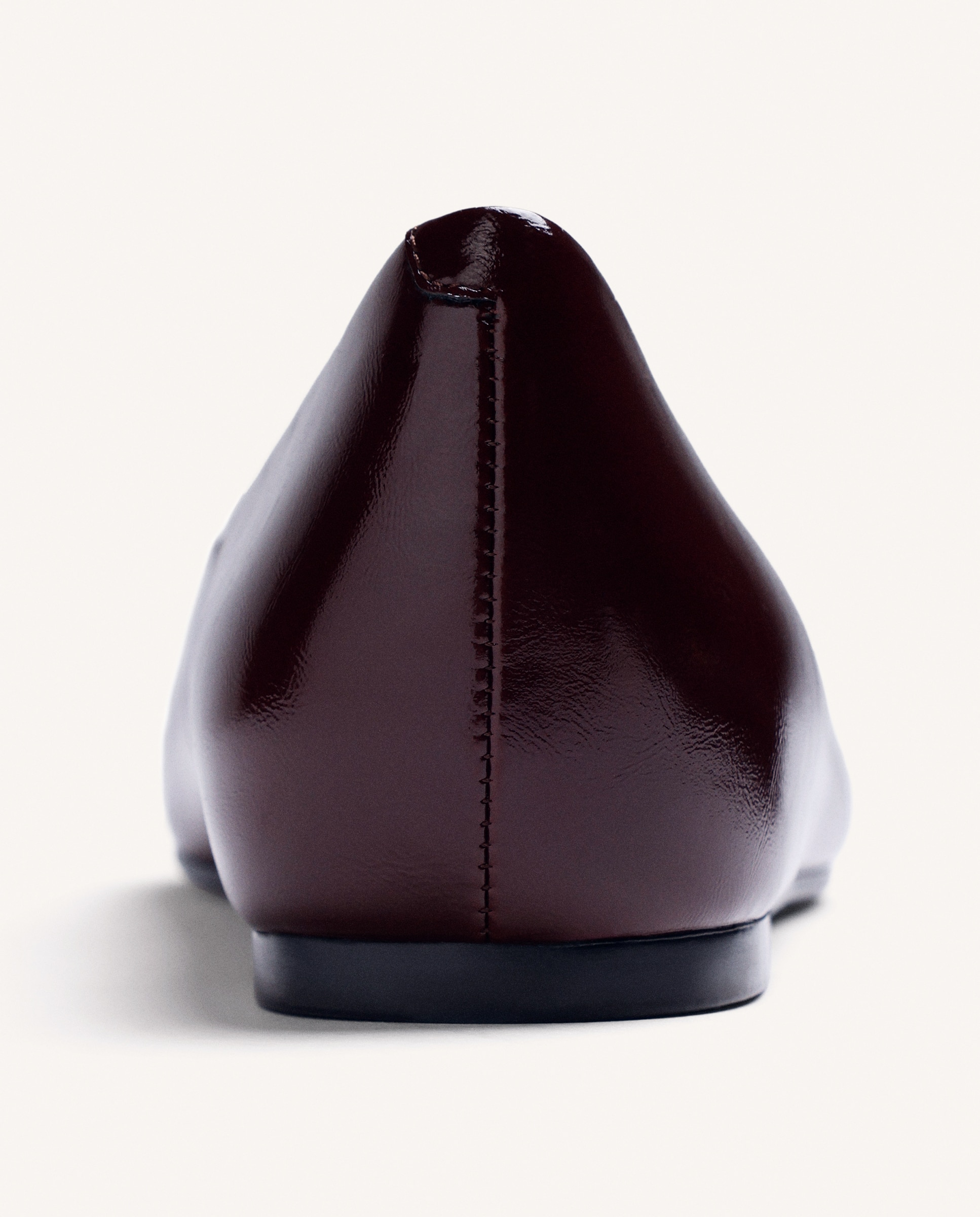 Sabrinas de Pele Acharolada com Detalhe Metálico Bordeaux-4