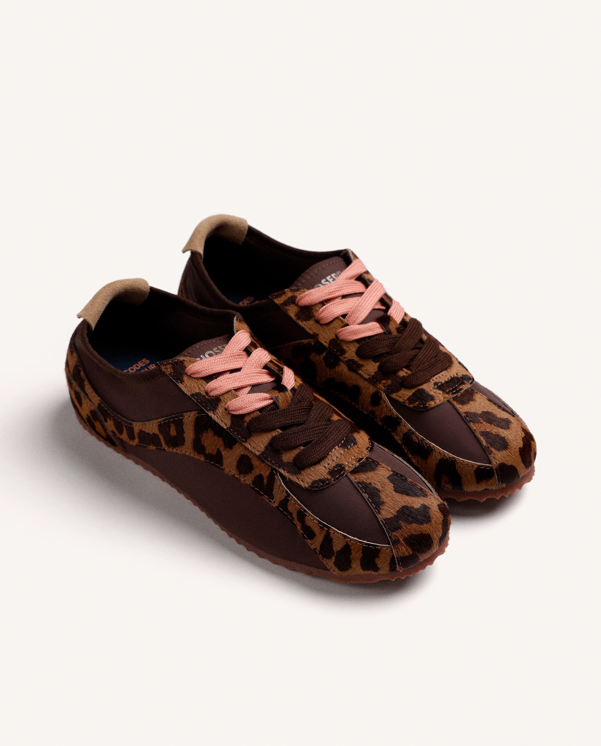Sapatilhas Desportivas de Pele Camurça em Cinzento Estampado-2