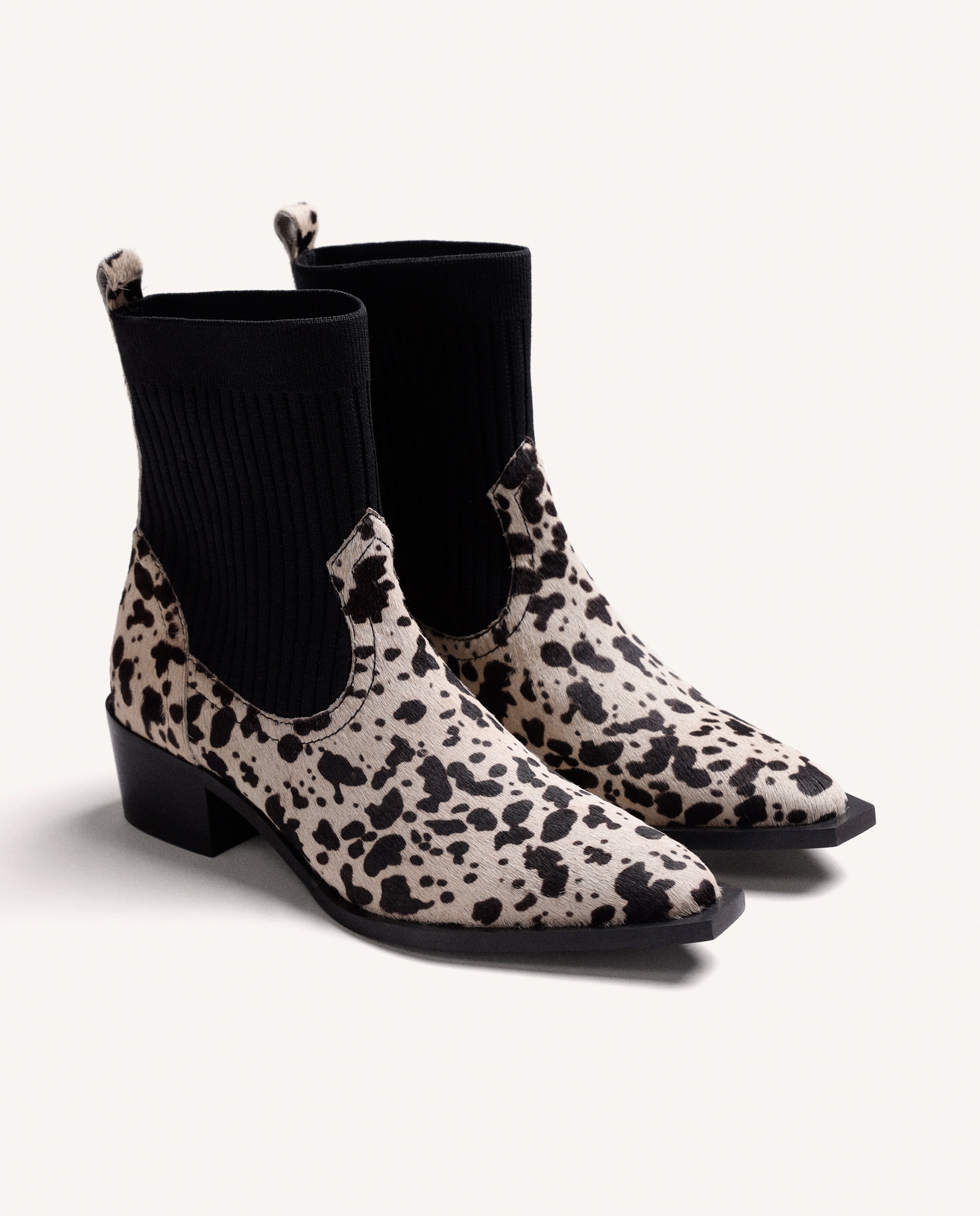 Botins Cowboy de Pele, Cano Tipo Meia e Tacão Cubano Estampado-2