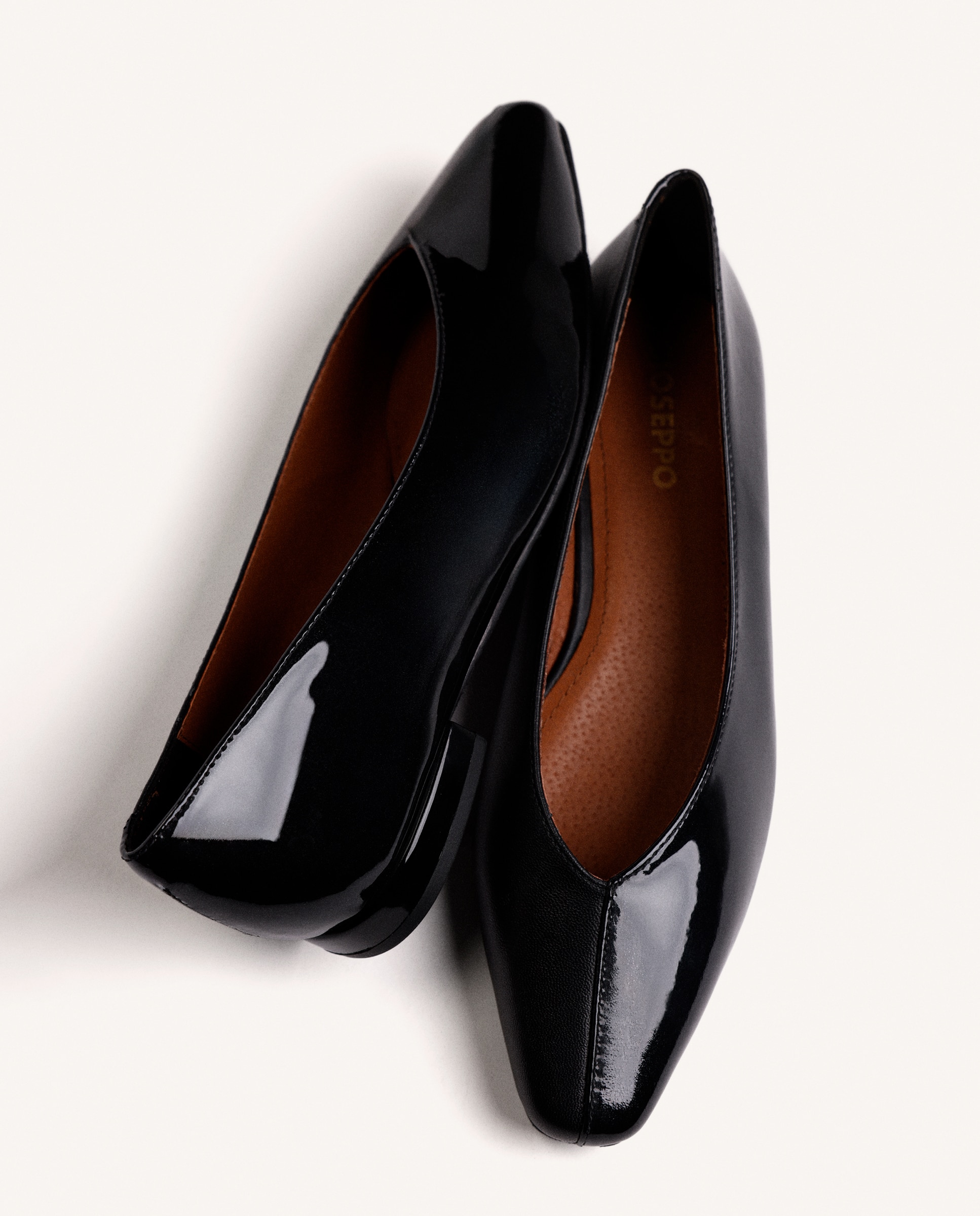 Bailarinas de Pele Perfurada com Palmilha Acolchoada Preto-4
