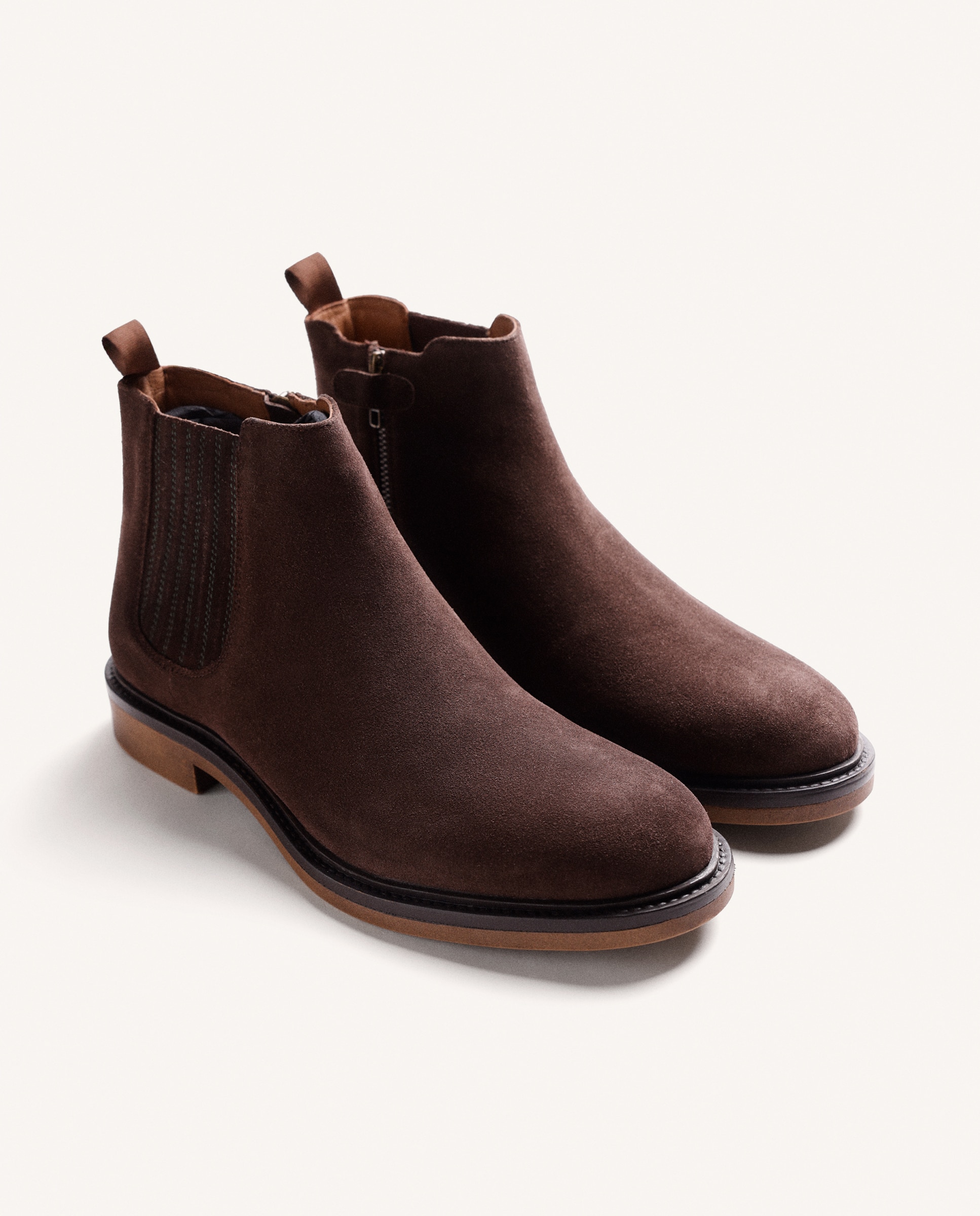 Botins Estilo Chelsea de Pele Camurça Chocolate-2