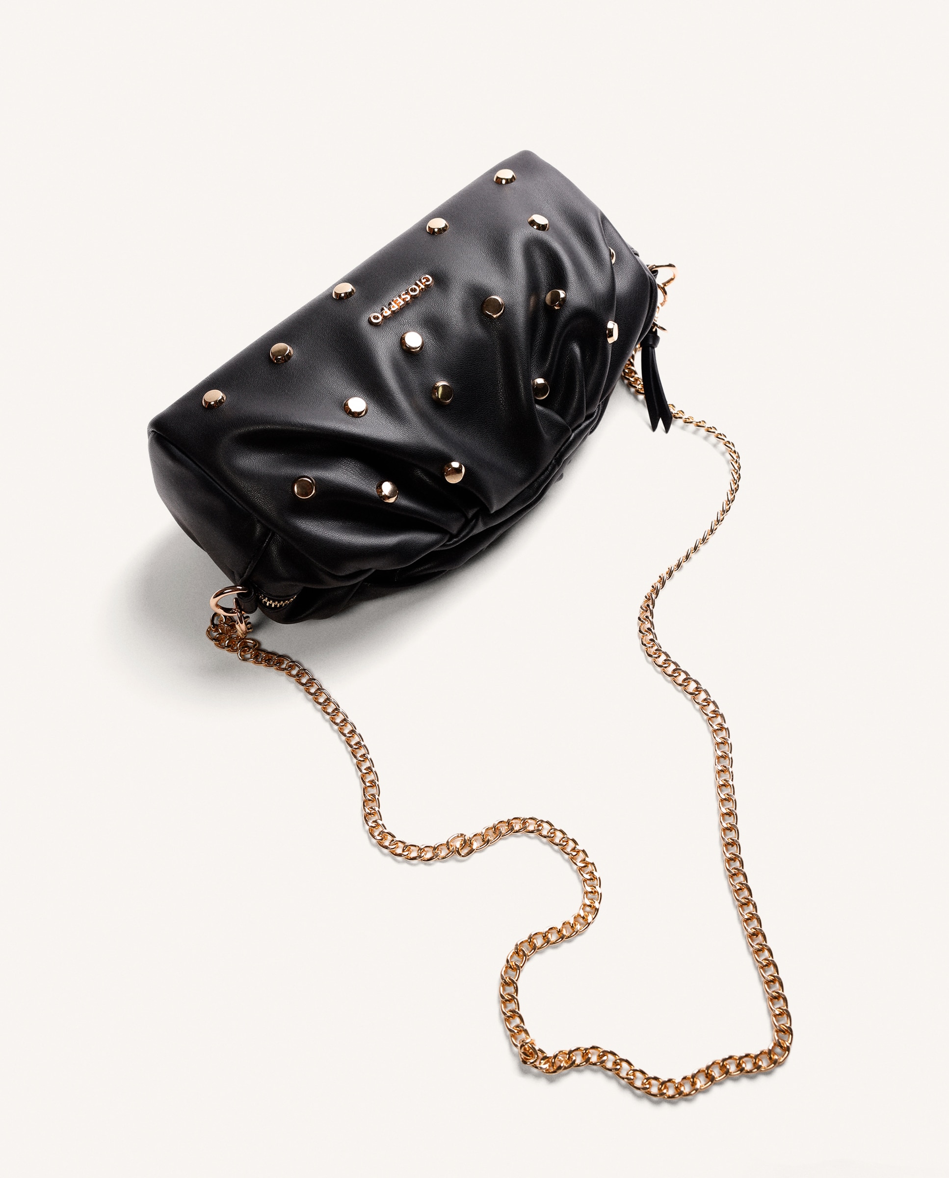 Mala a Tiracolo com Efeito Franzido e Detalhe de Tachas com Fecho Magnético e Fecho Zip Preto-4
